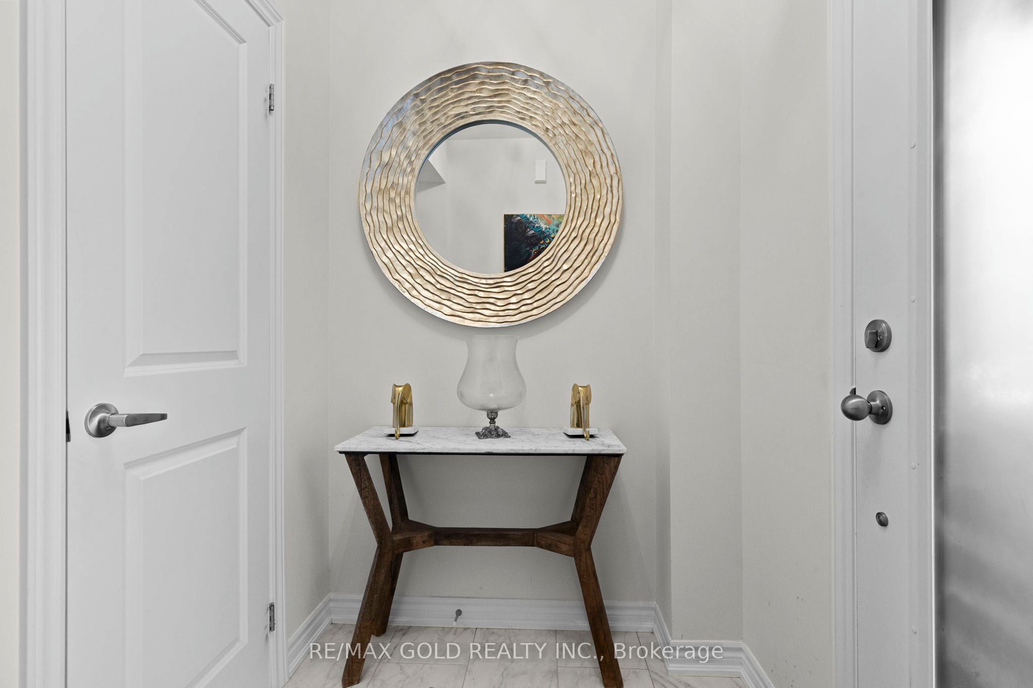 54 Eberhardt Drive Property Photo 7