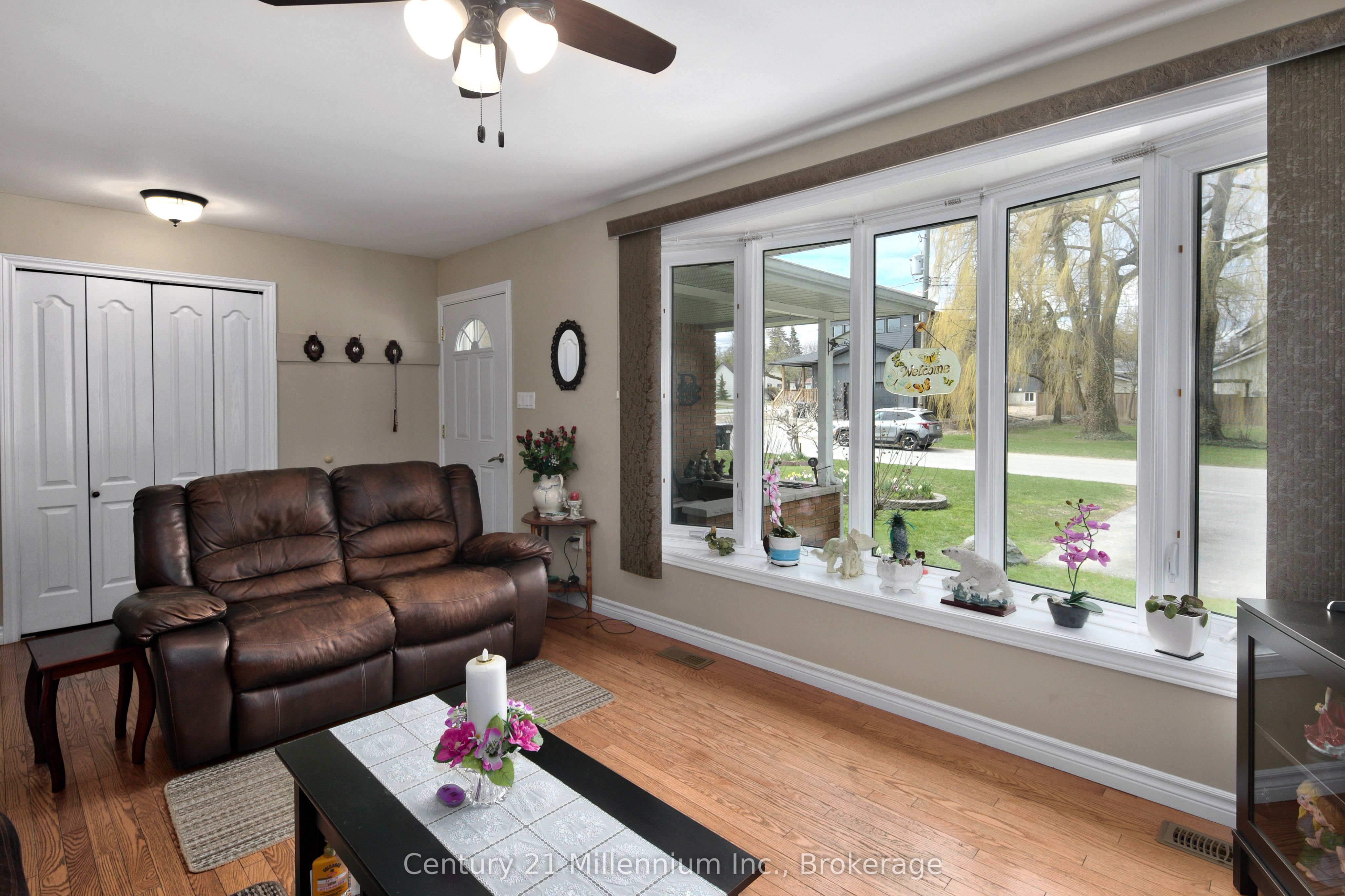 67 East Street E Property Photo 7