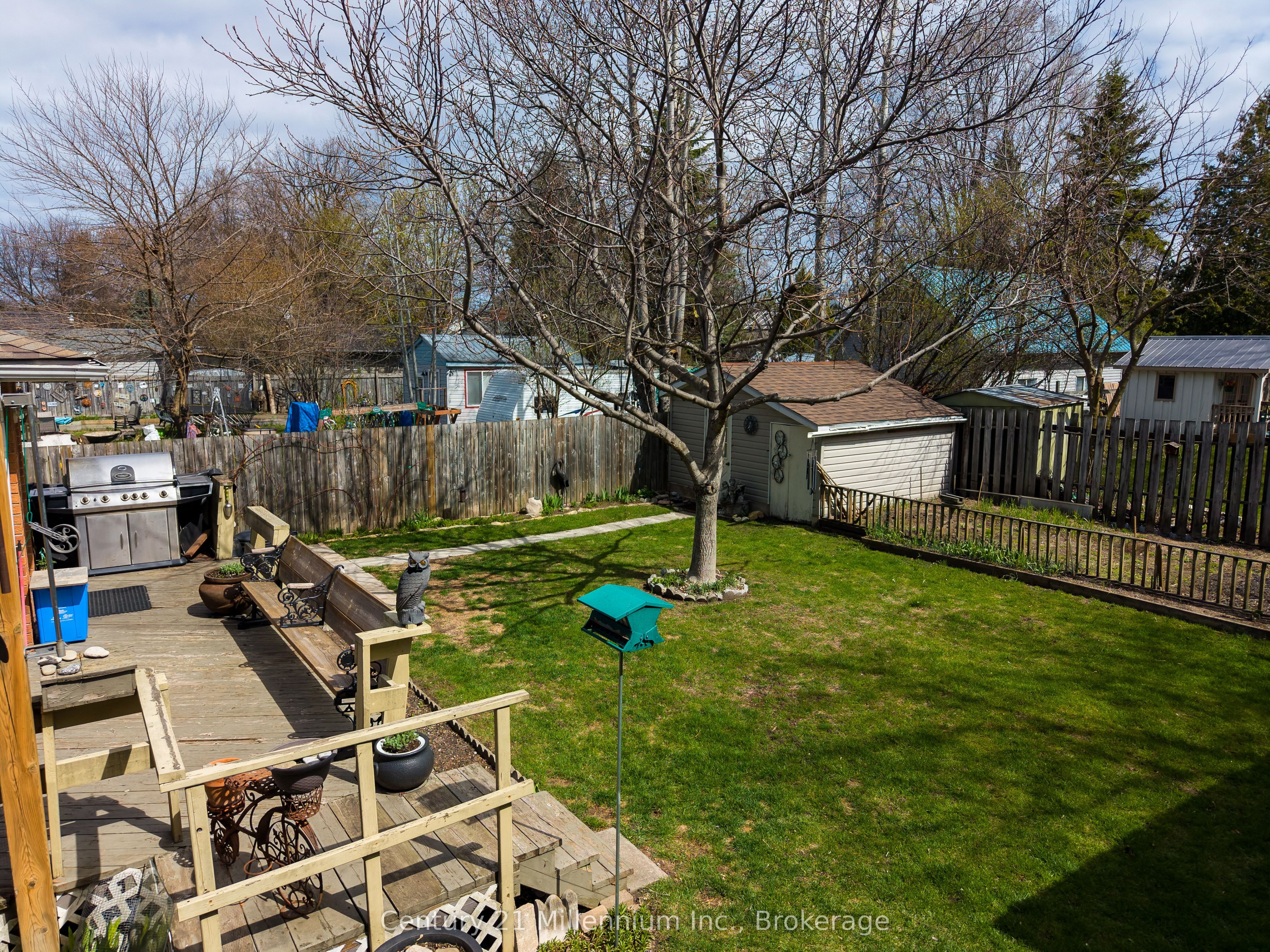 67 East Street E Property Photo 16