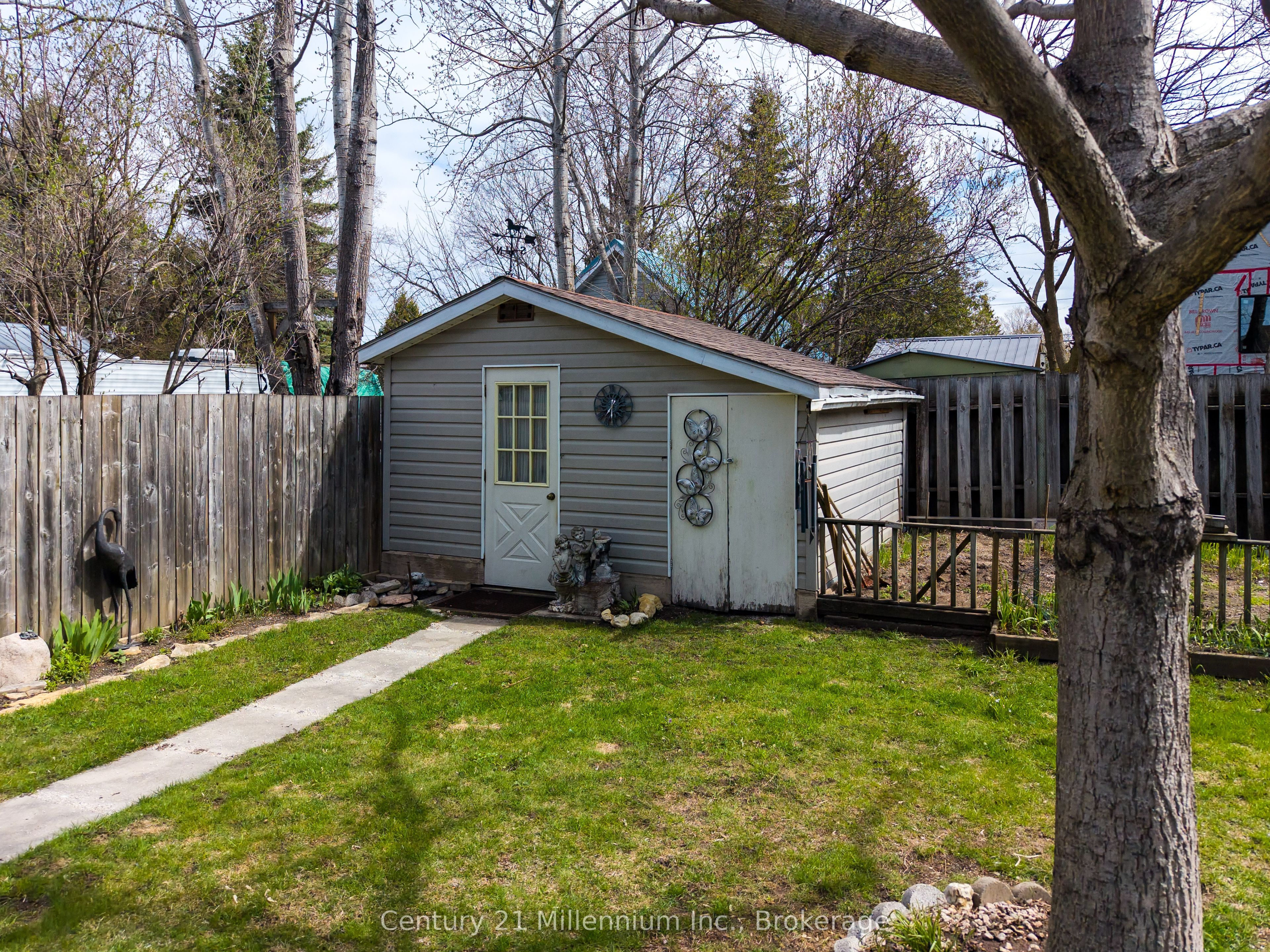 67 East Street E Property Photo 17