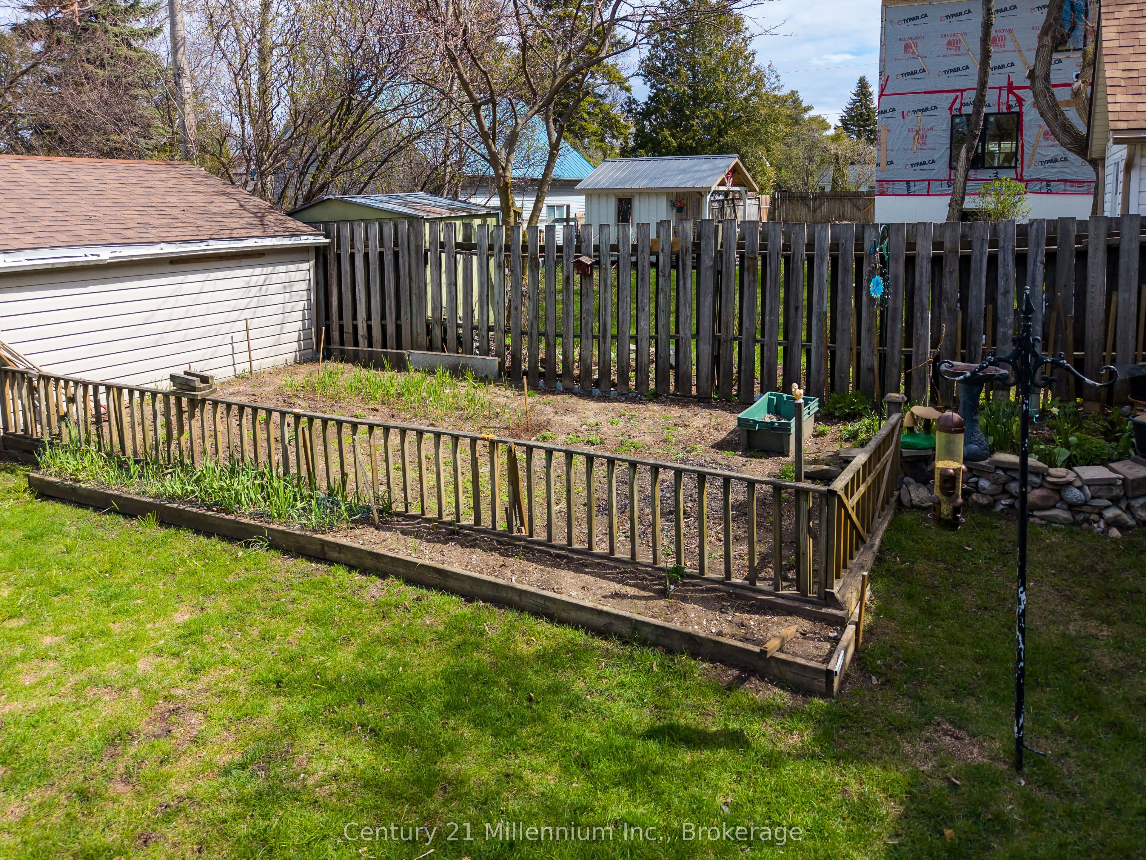 67 East Street E Property Photo 18