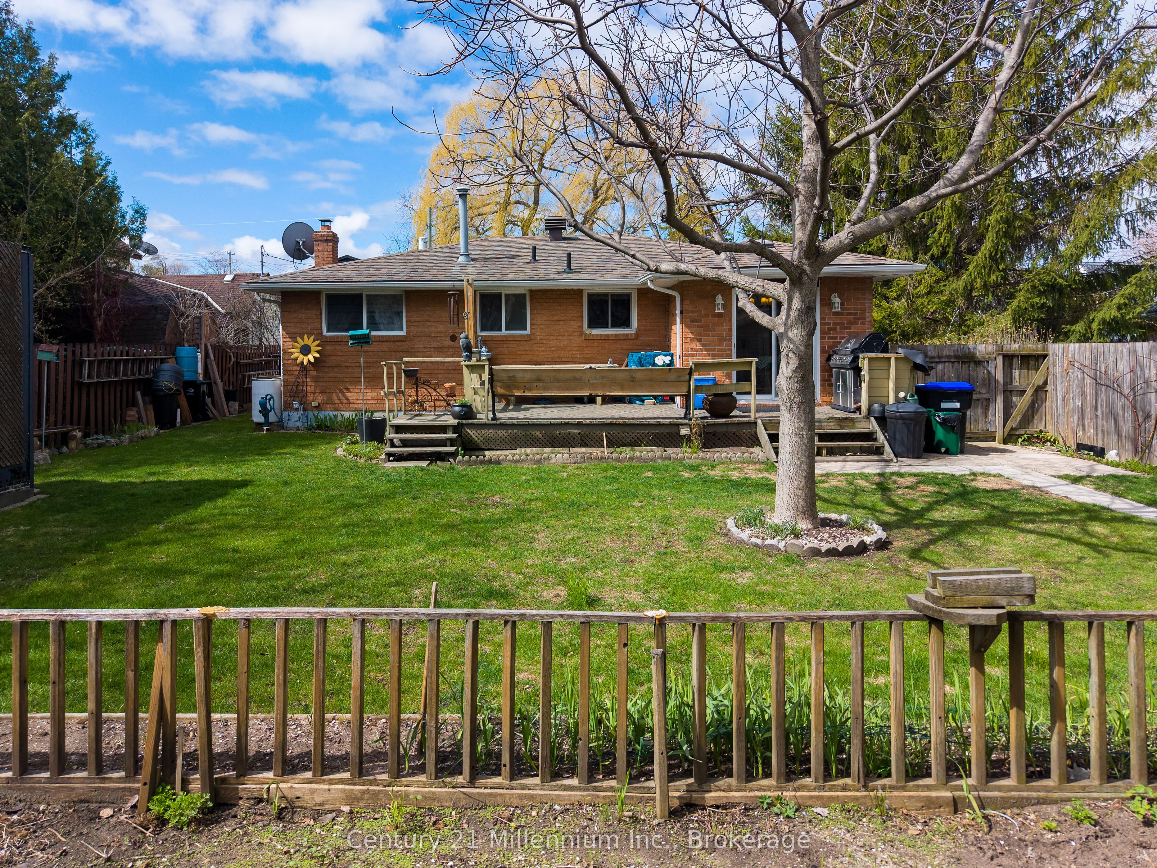 67 East Street E Property Photo 19