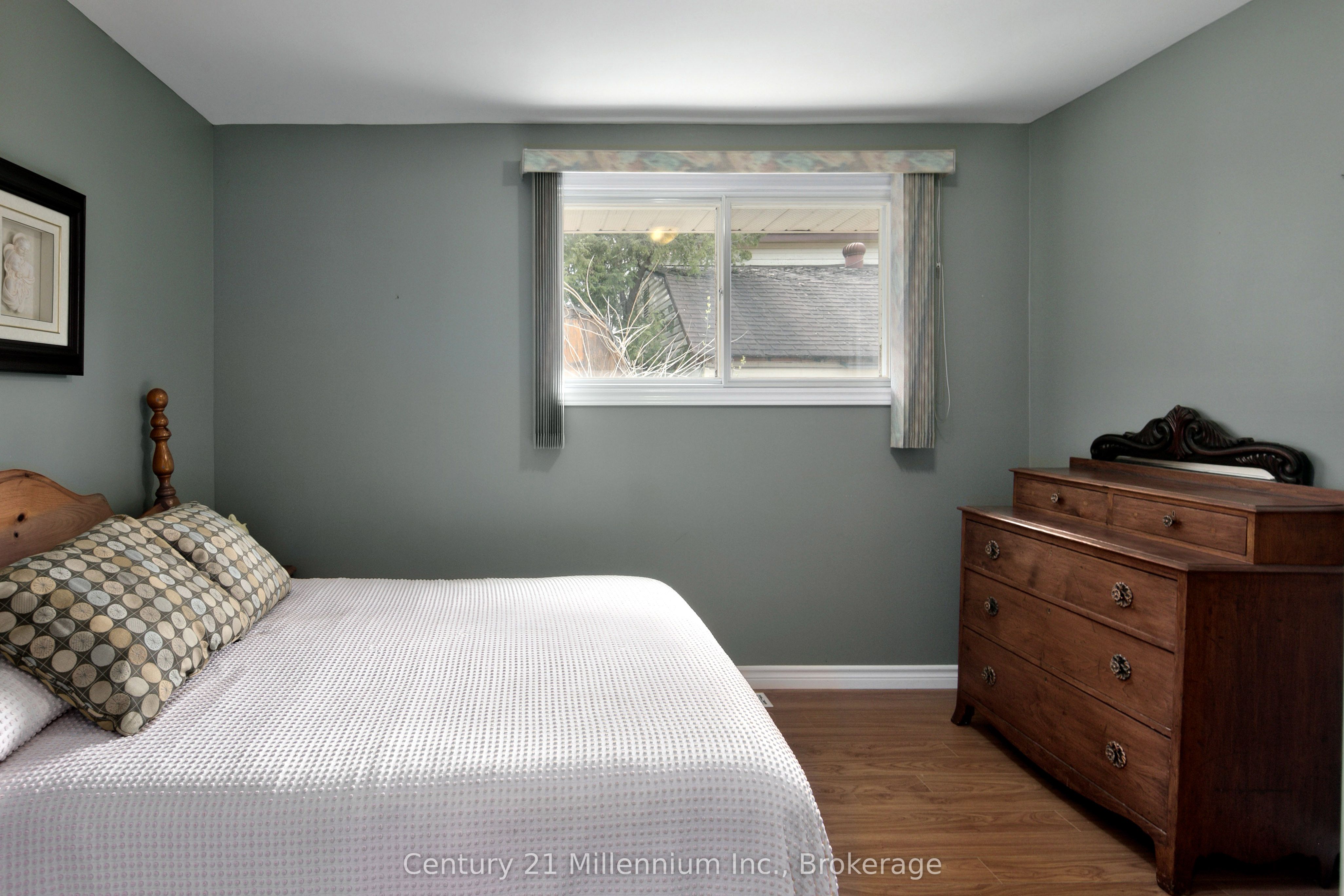 67 East Street E Property Photo 25