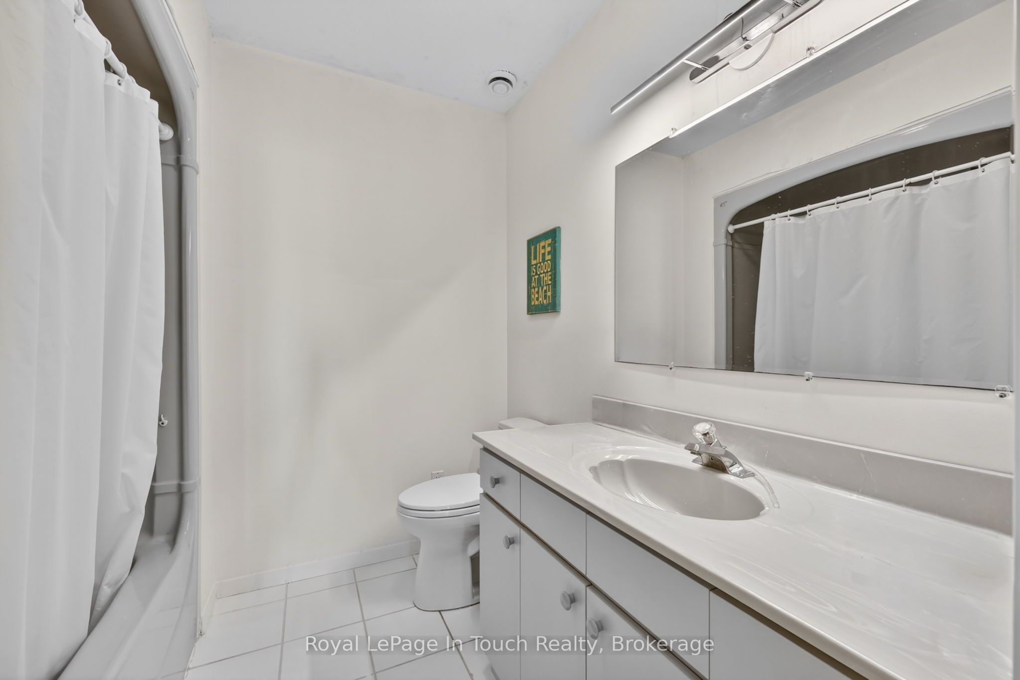 32 Tiny Beaches Road S Property Photo 23