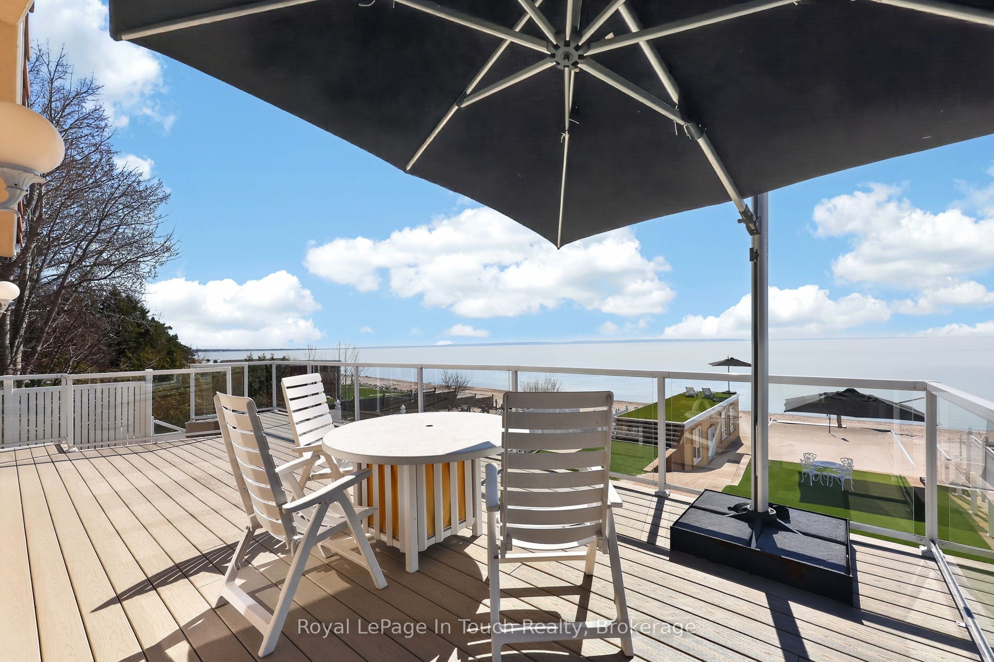 32 Tiny Beaches Road S Property Photo 25