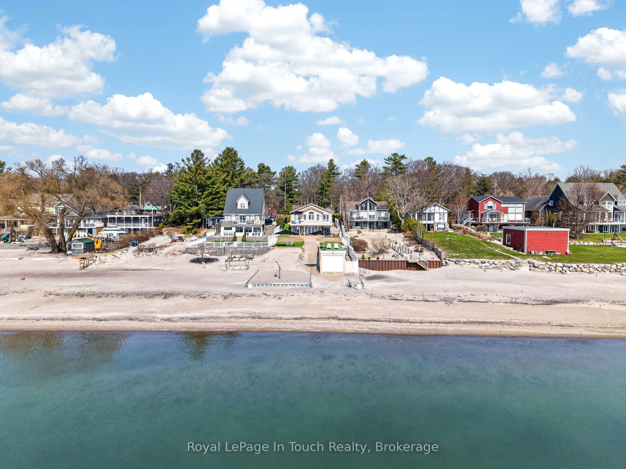 32 Tiny Beaches Road S Property Photo 41