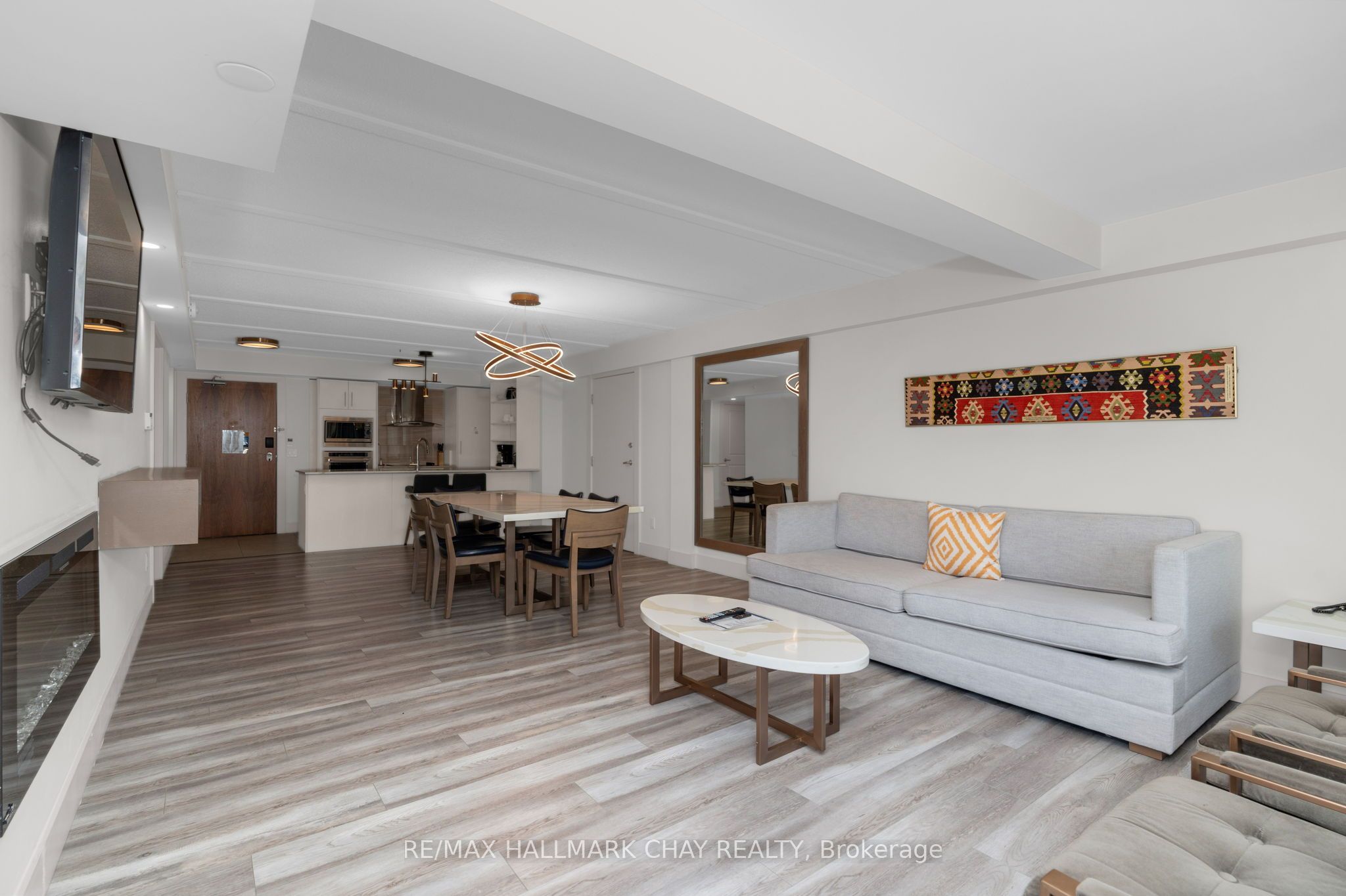 9 Harbour Street E 6411/6413 Property Photo 7