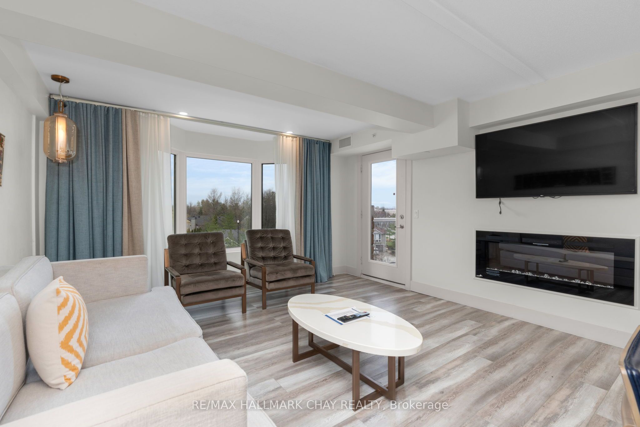 9 Harbour Street E 6411/6413 Property Photo 12