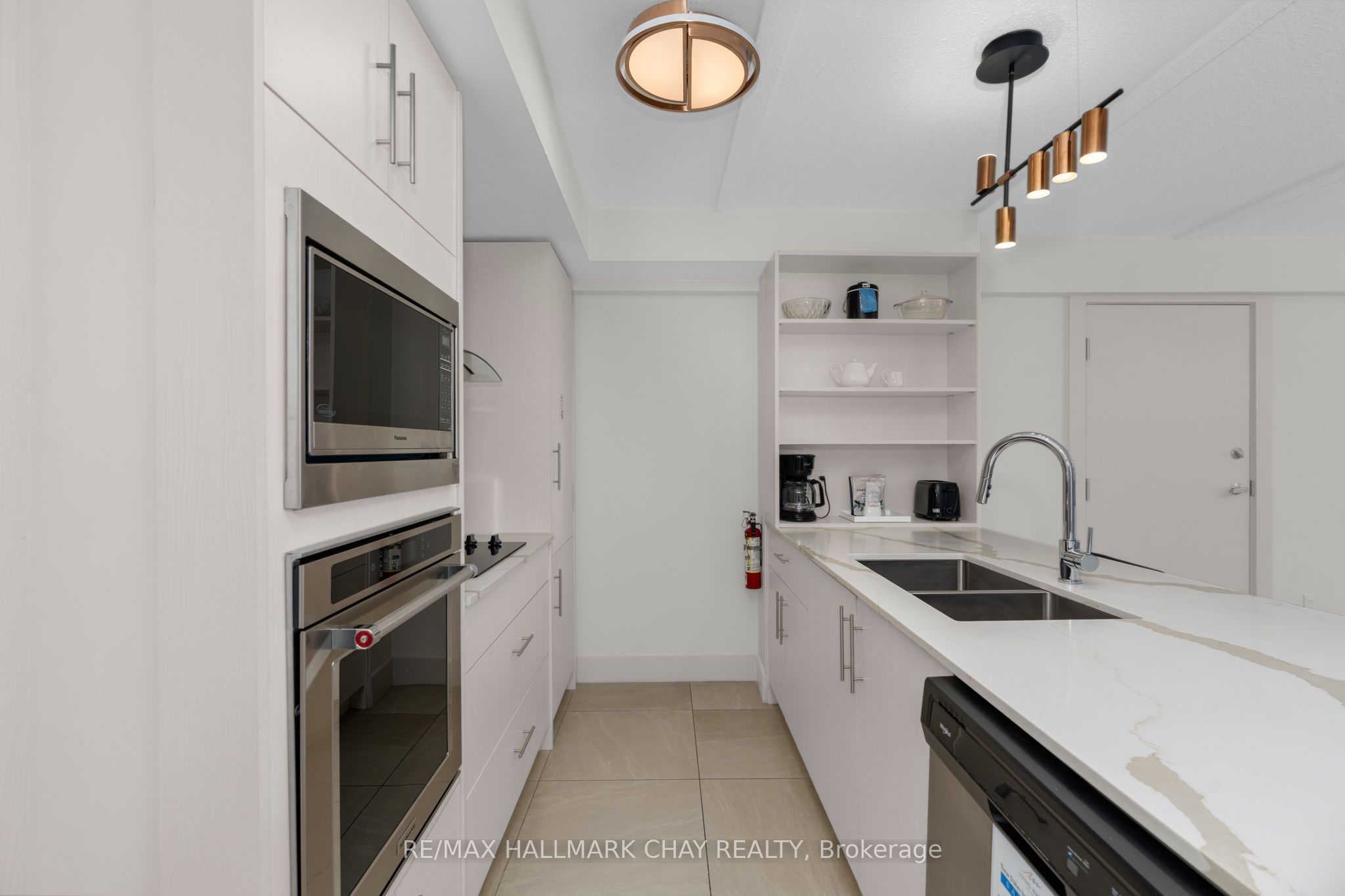 9 Harbour Street E 6411/6413 Property Photo 14