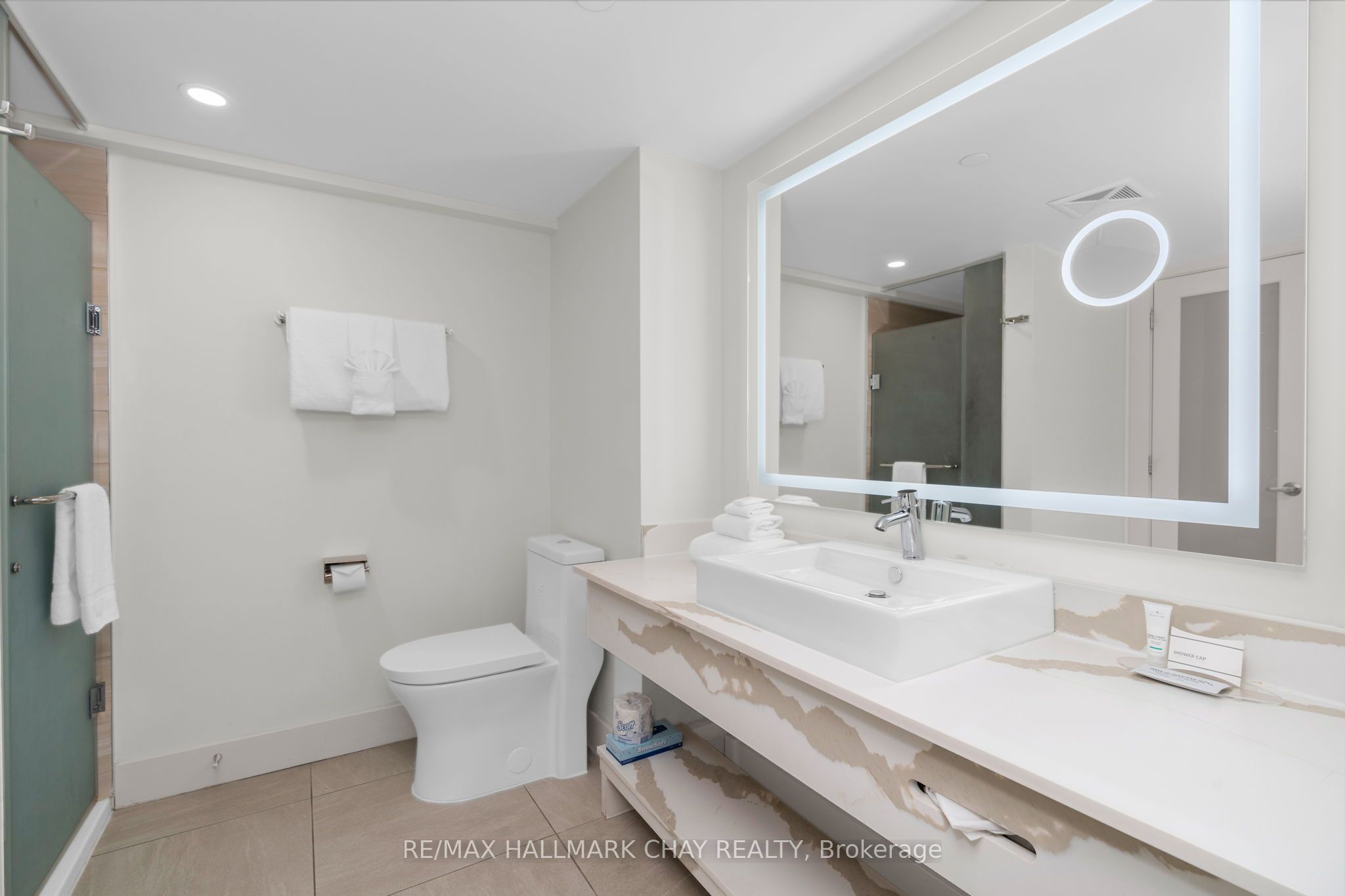 9 Harbour Street E 6411/6413 Property Photo 18