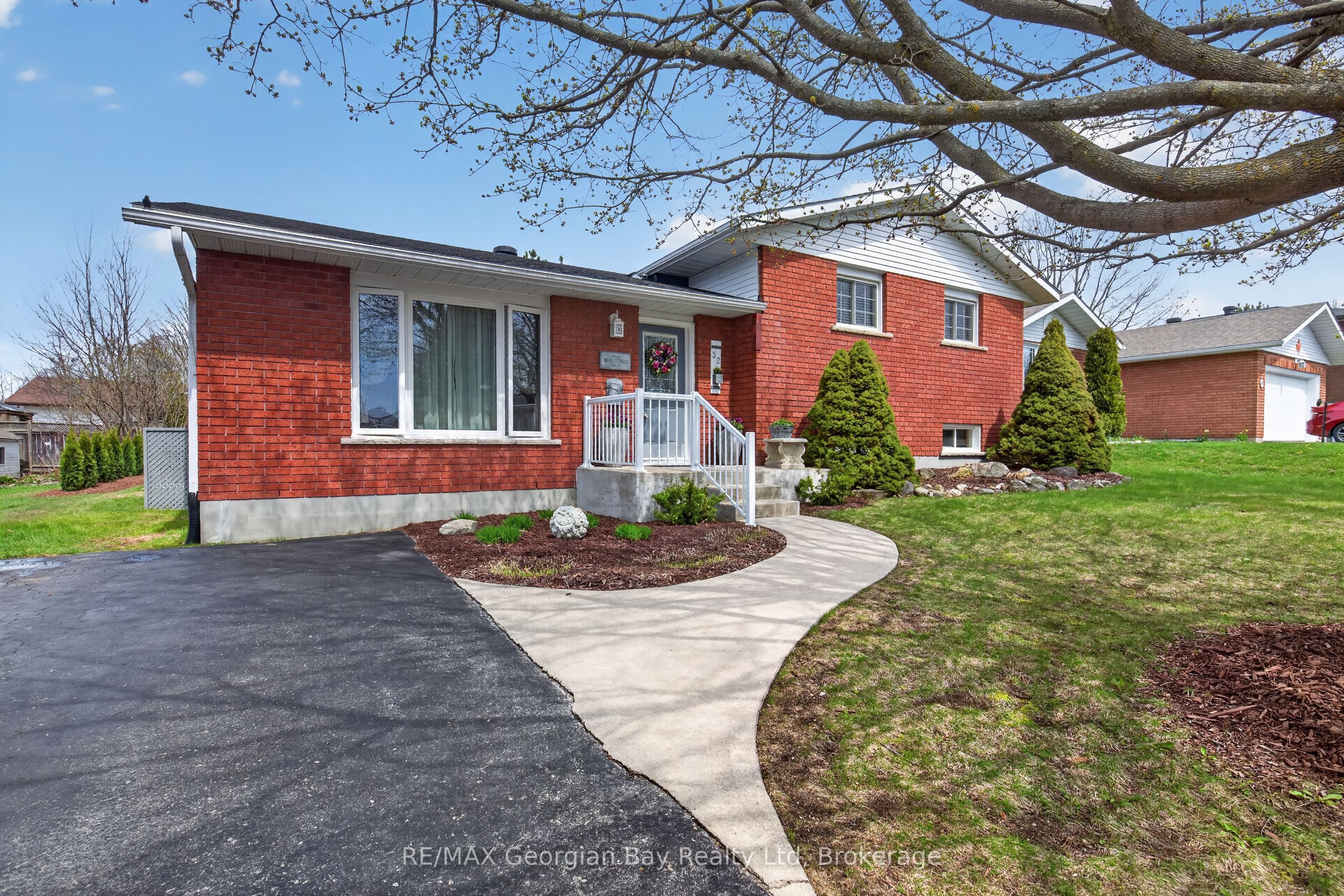 32 Bonaventure Place Property Photo 2