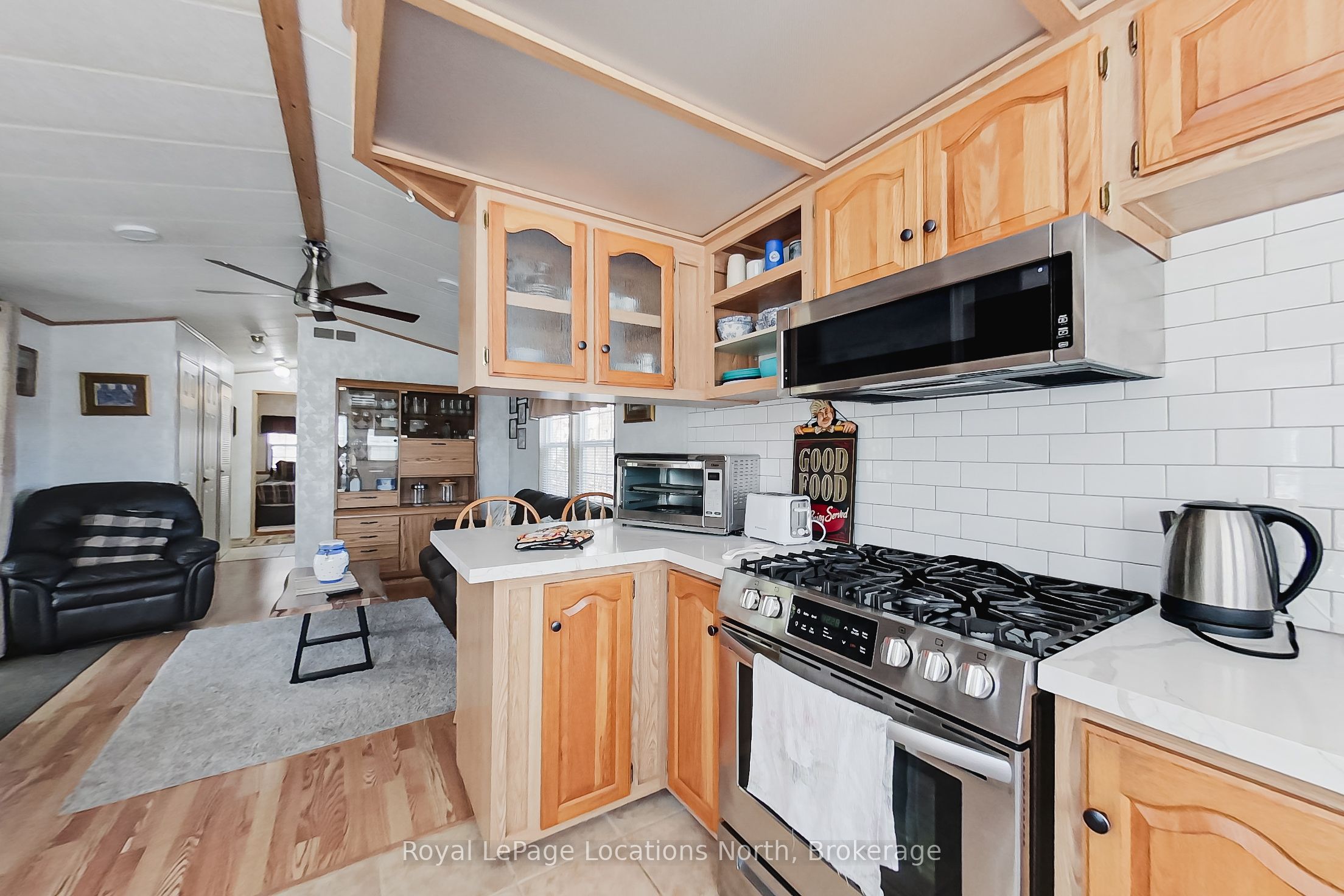 2 Wasaga Pines Lane E Property Photo 2