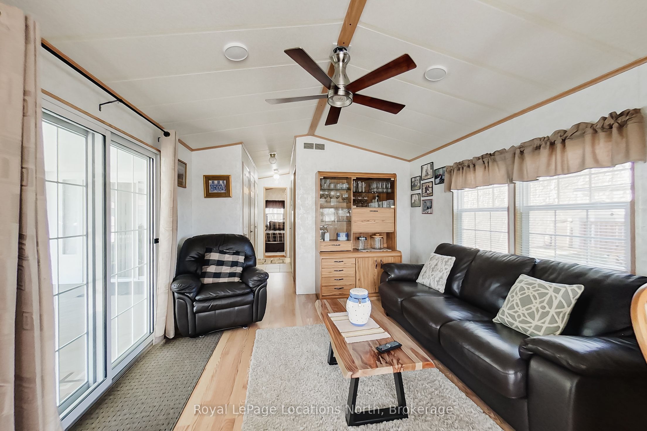 2 Wasaga Pines Lane E Property Photo 3