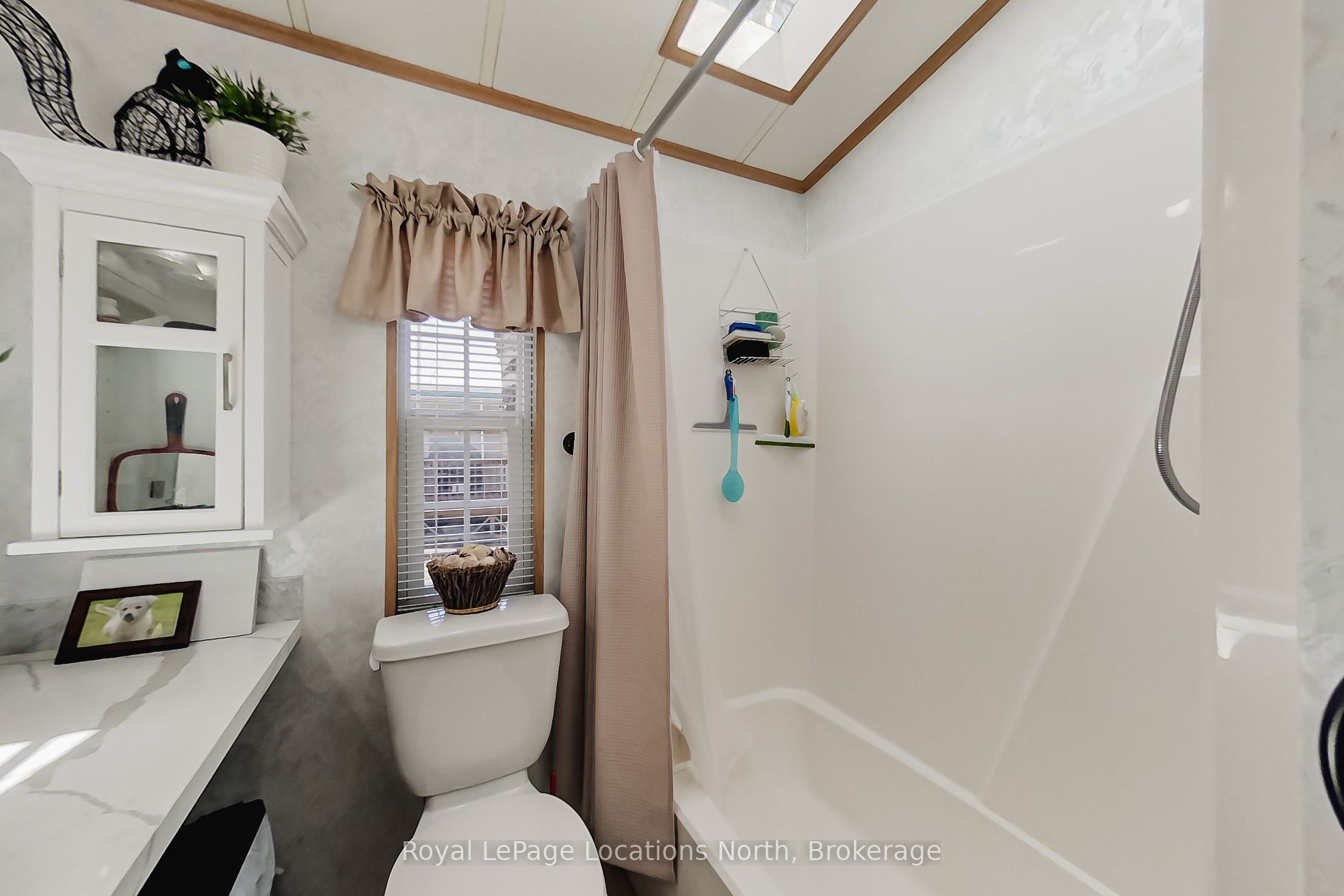 2 Wasaga Pines Lane E Property Photo 11