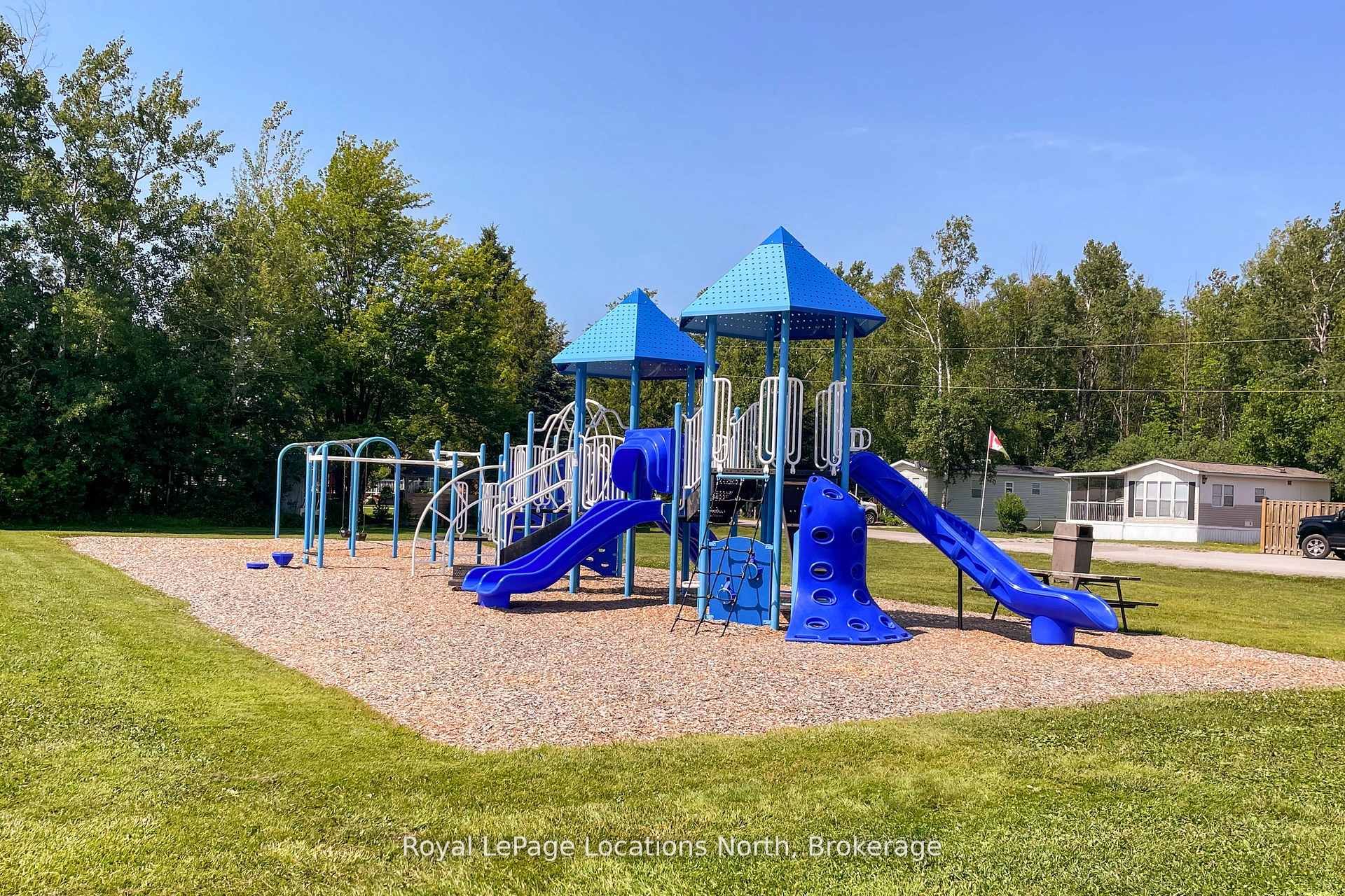 2 Wasaga Pines Lane E Property Photo 29