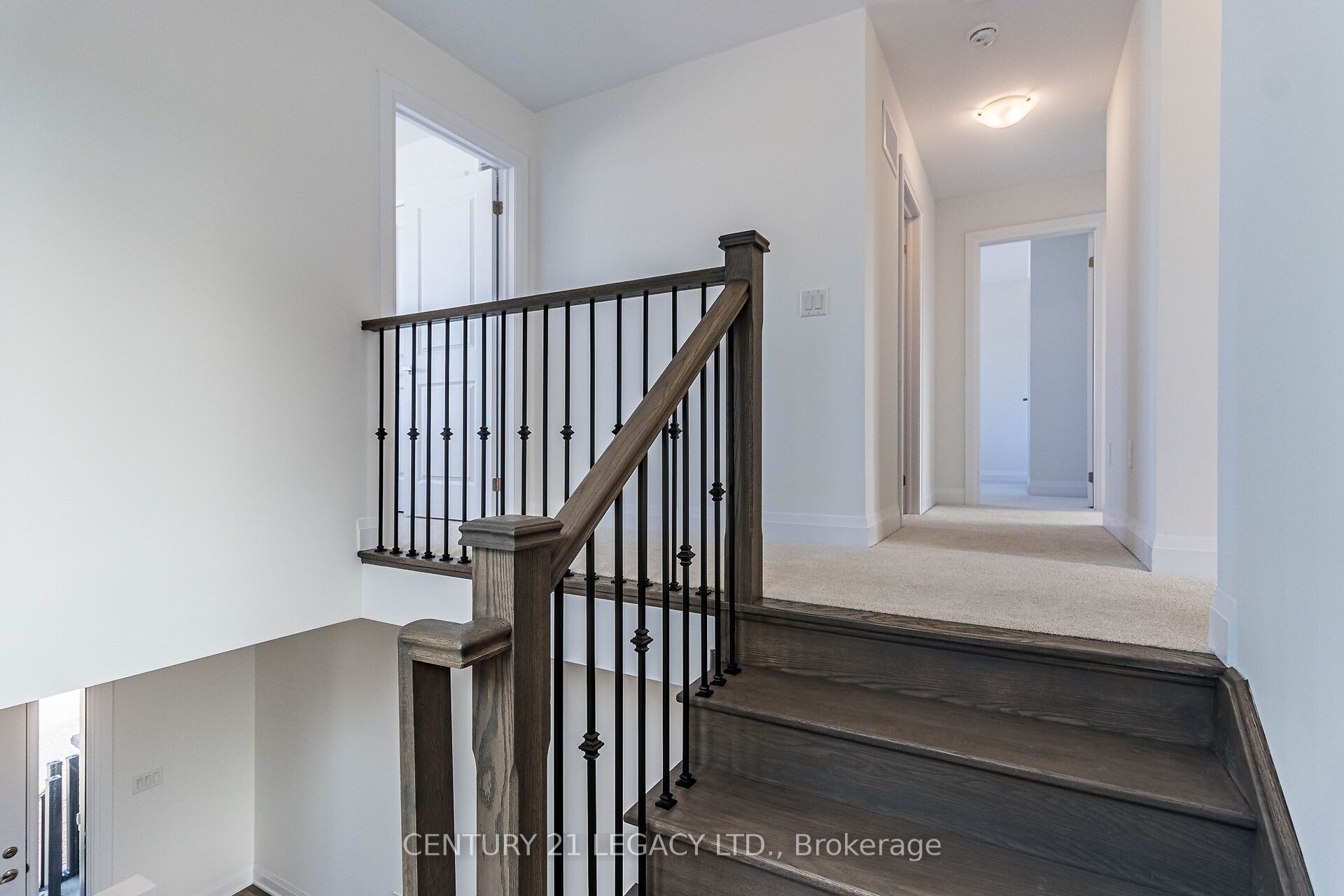 30 Union Boulevard Property Photo 18