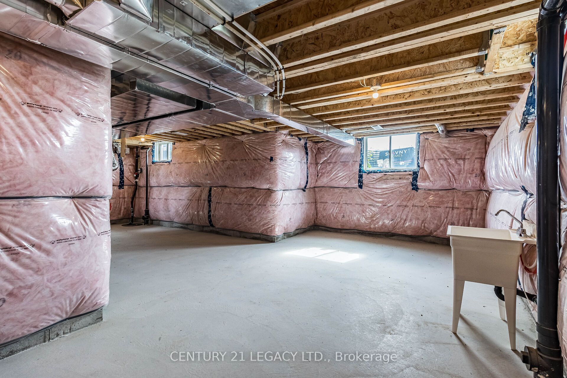 30 Union Boulevard Property Photo 33