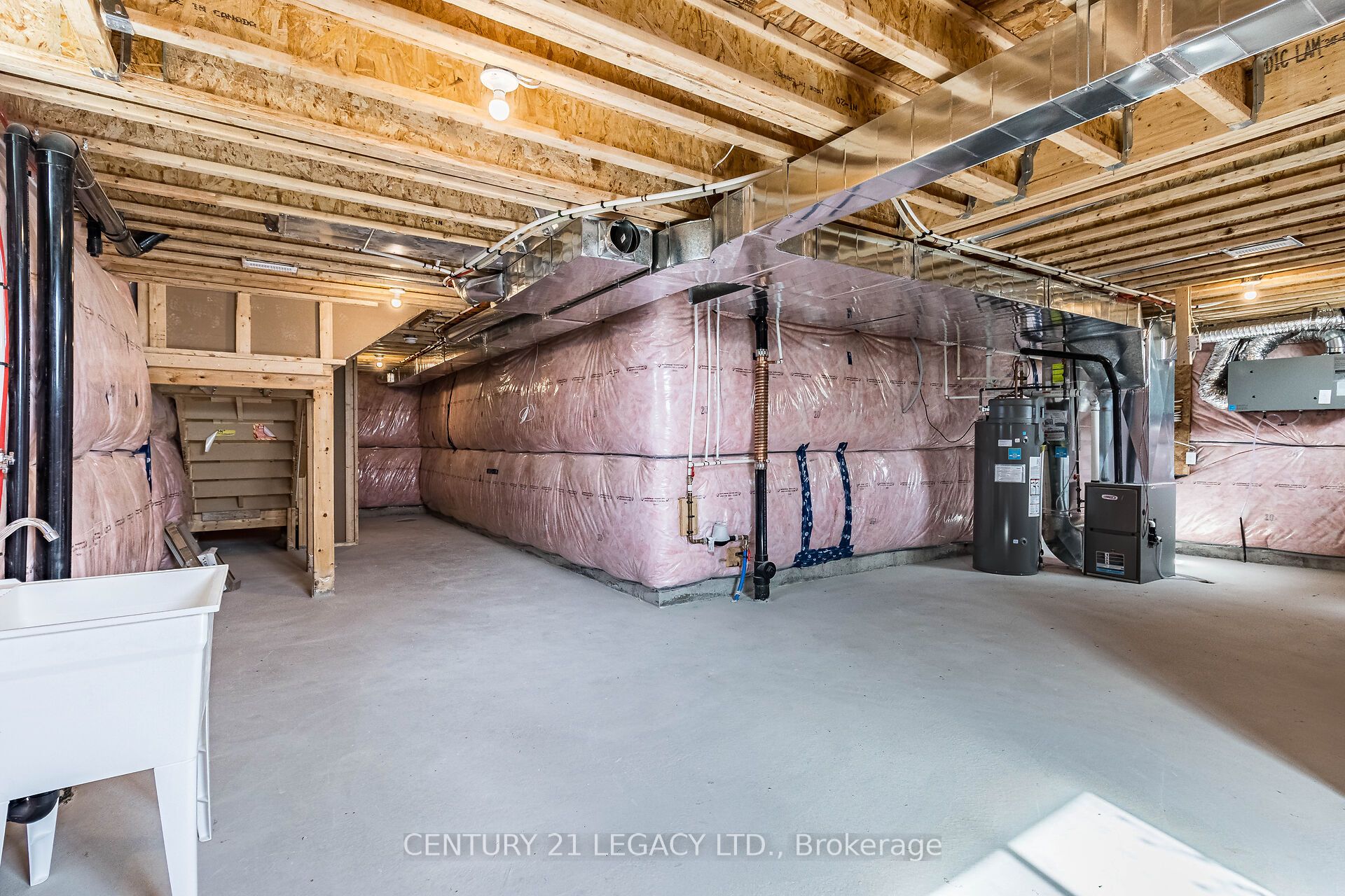30 Union Boulevard Property Photo 35