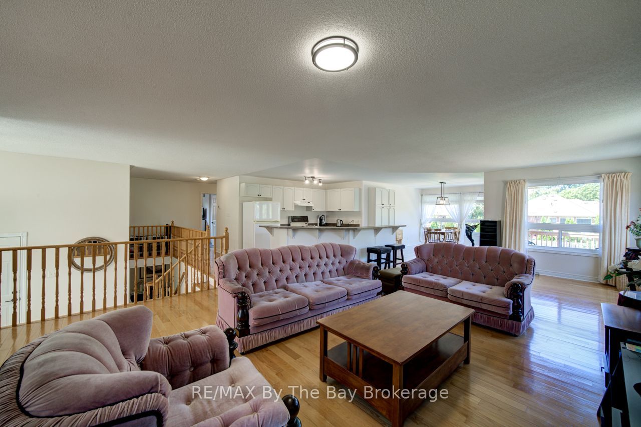 420 Ramblewood Drive Property Photo 9