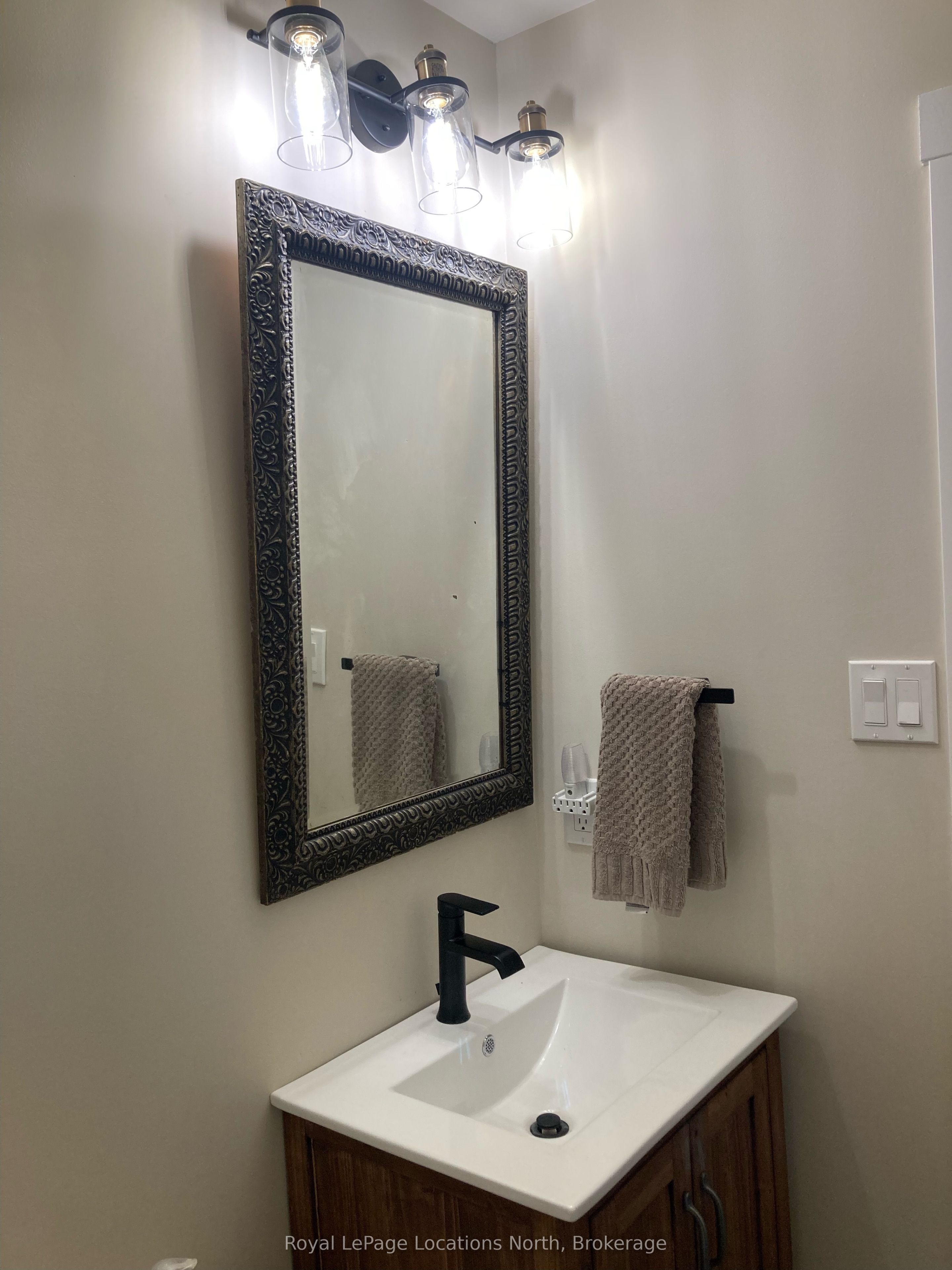 149 Fairway Crescent 68 Property Photo 15
