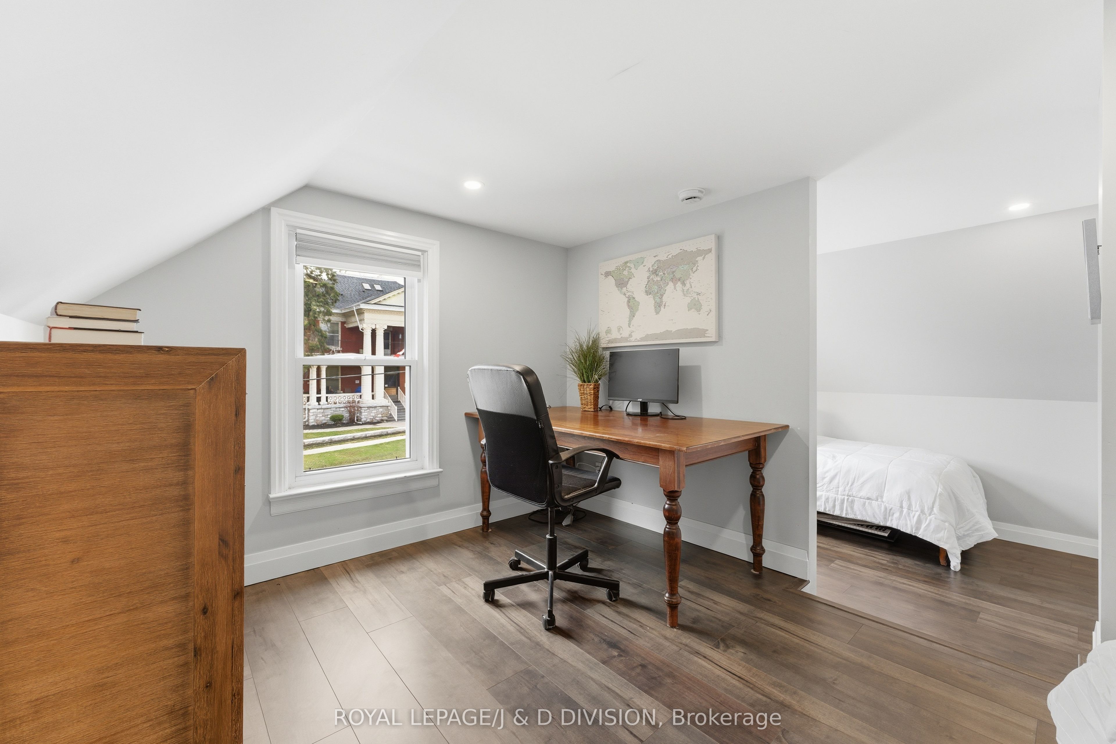 44 Tecumseth Street Property Photo 6