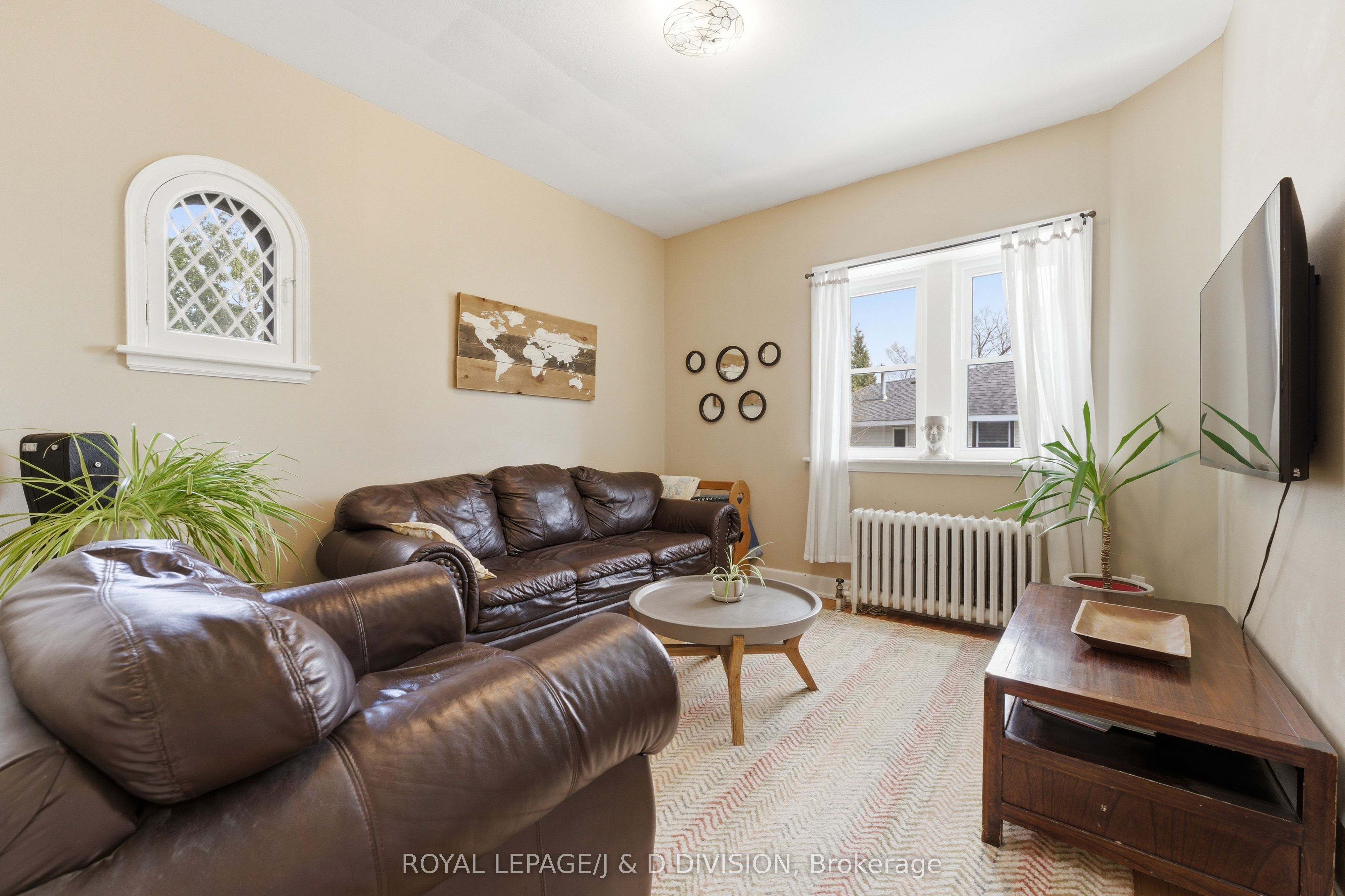 44 Tecumseth Street Property Photo 8