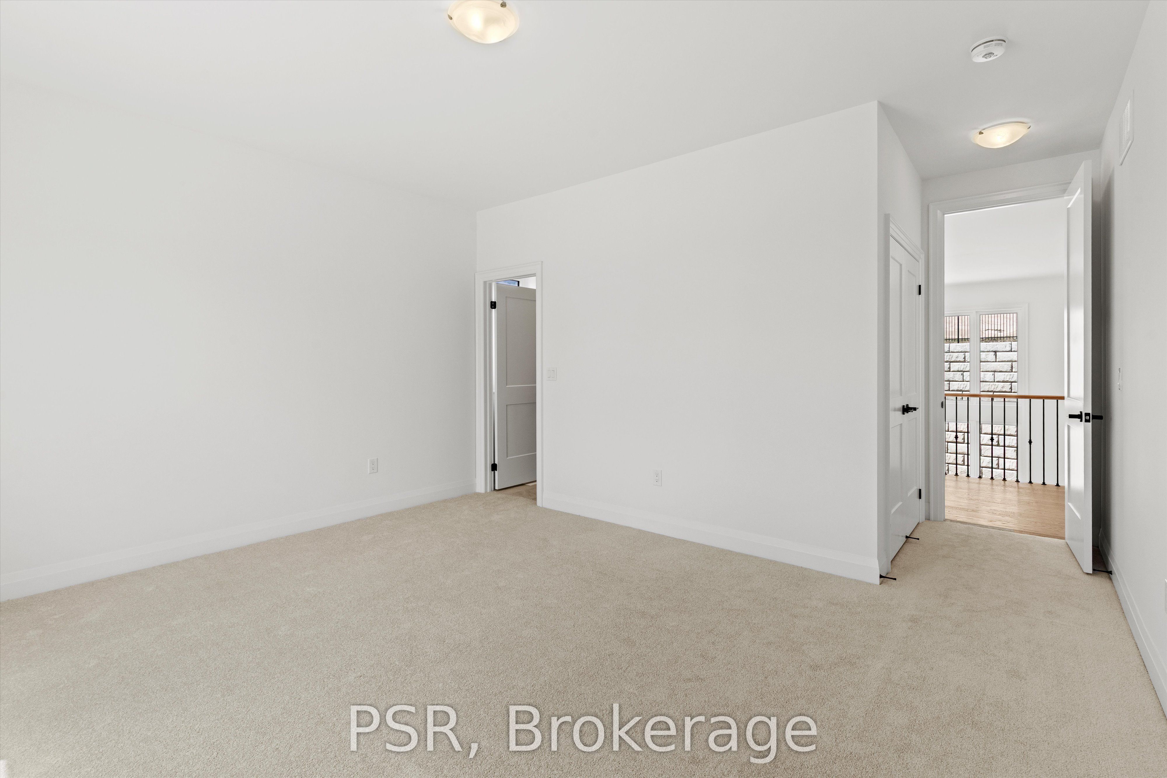 26 Pearsall Place Property Photo 29
