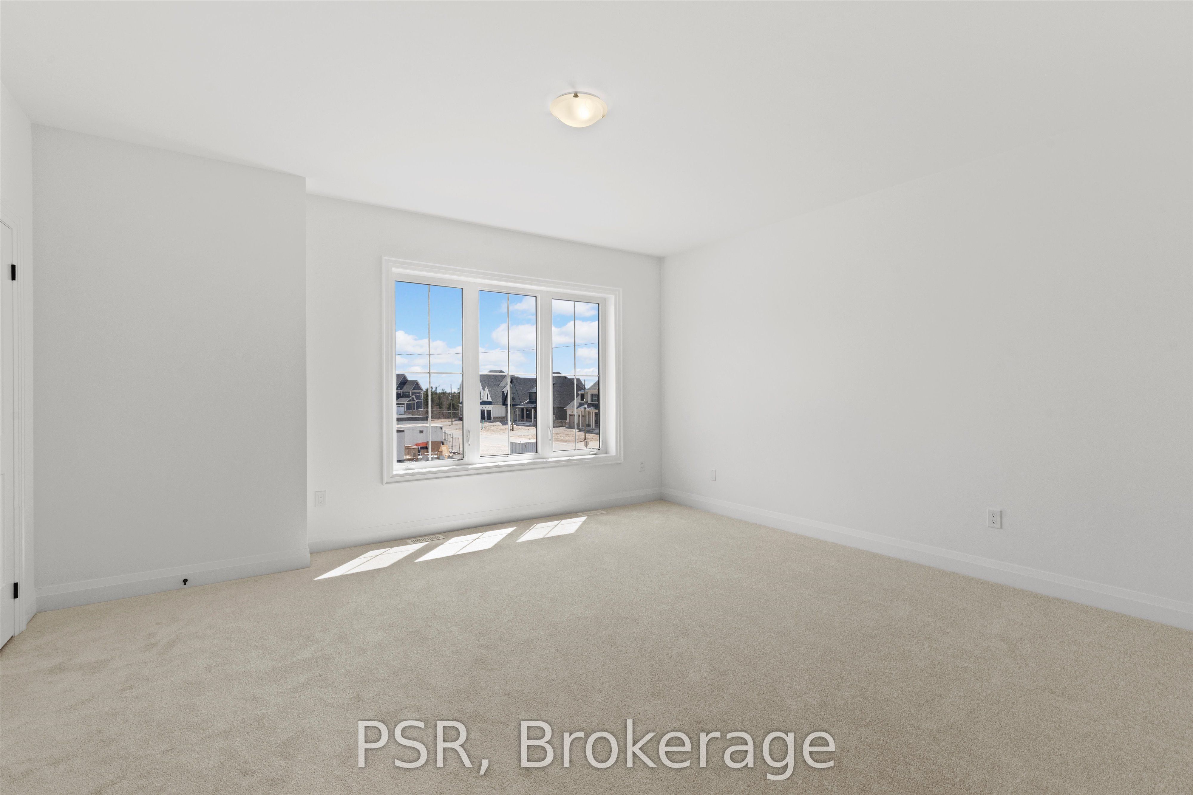 26 Pearsall Place Property Photo 31