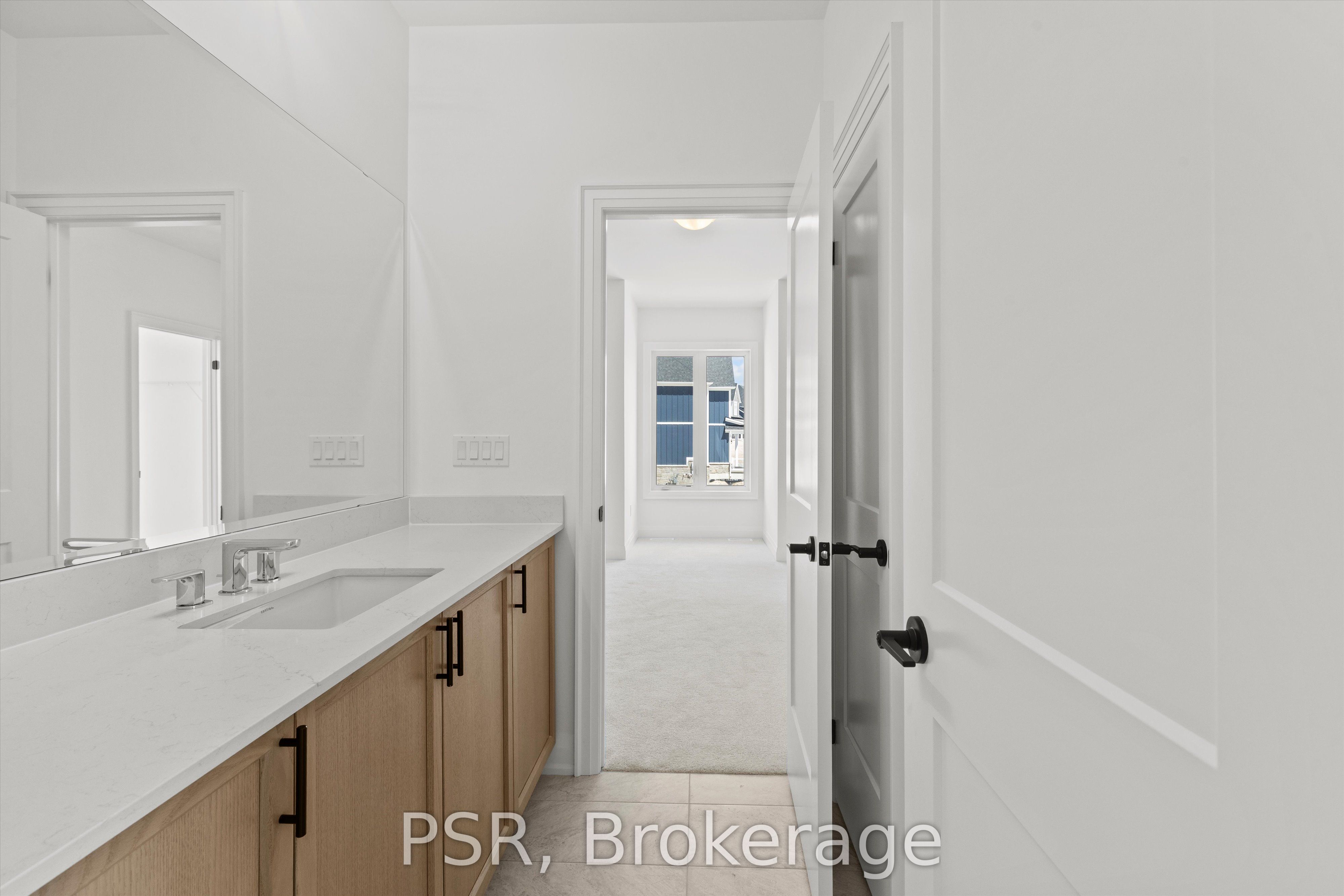 26 Pearsall Place Property Photo 33