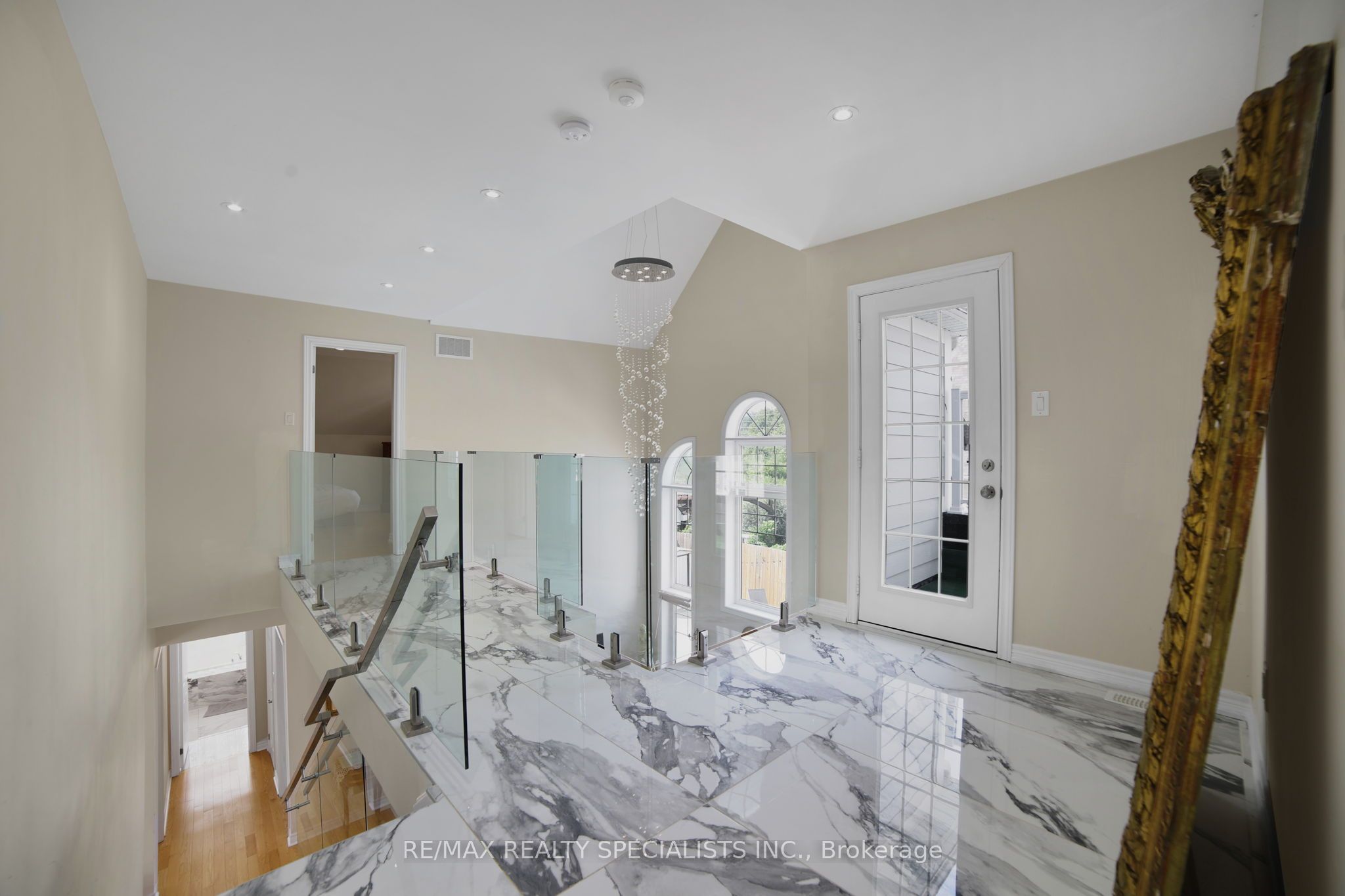 61 Riverwalk Place Property Photo 18