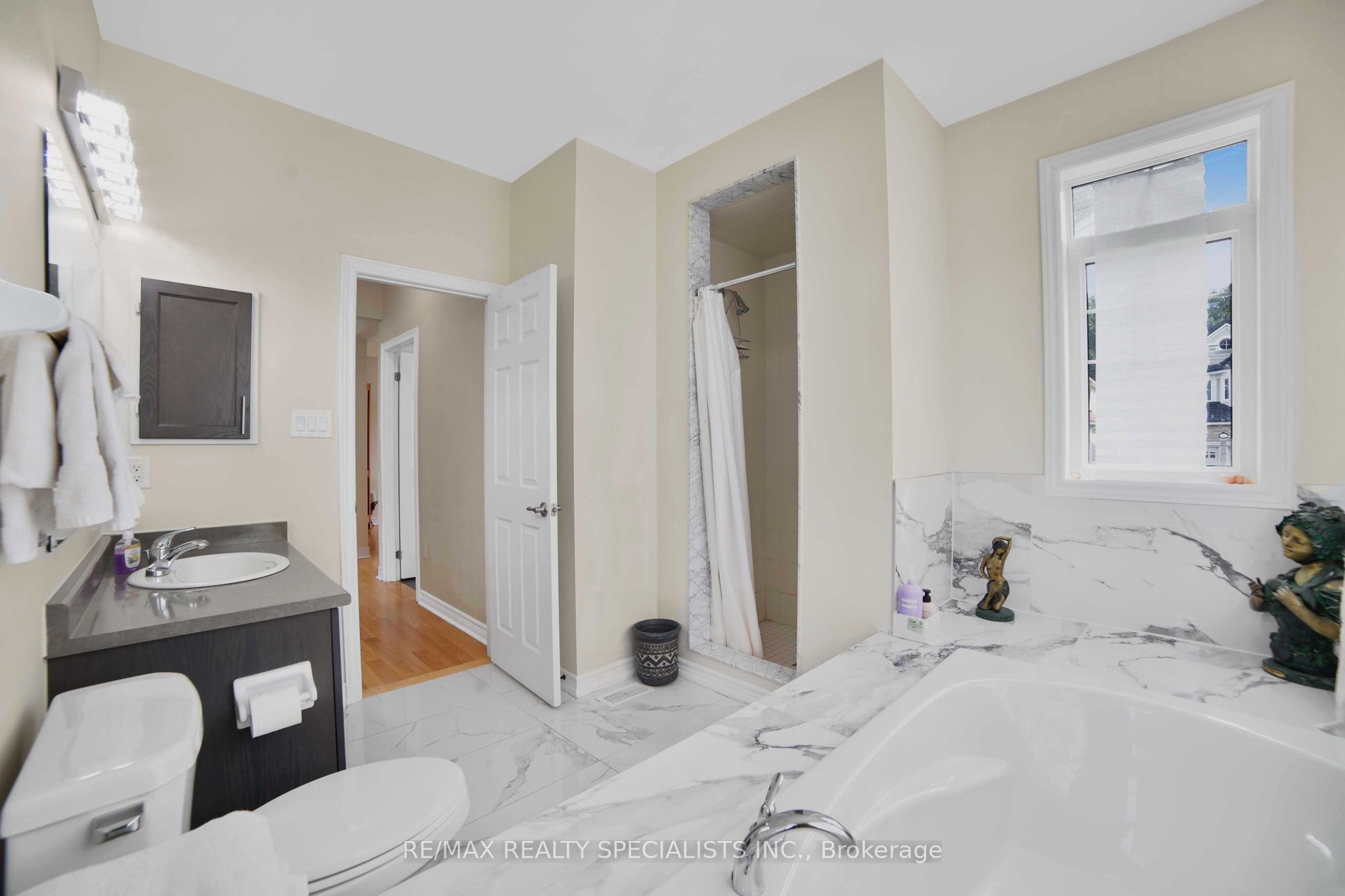 61 Riverwalk Place Property Photo 21