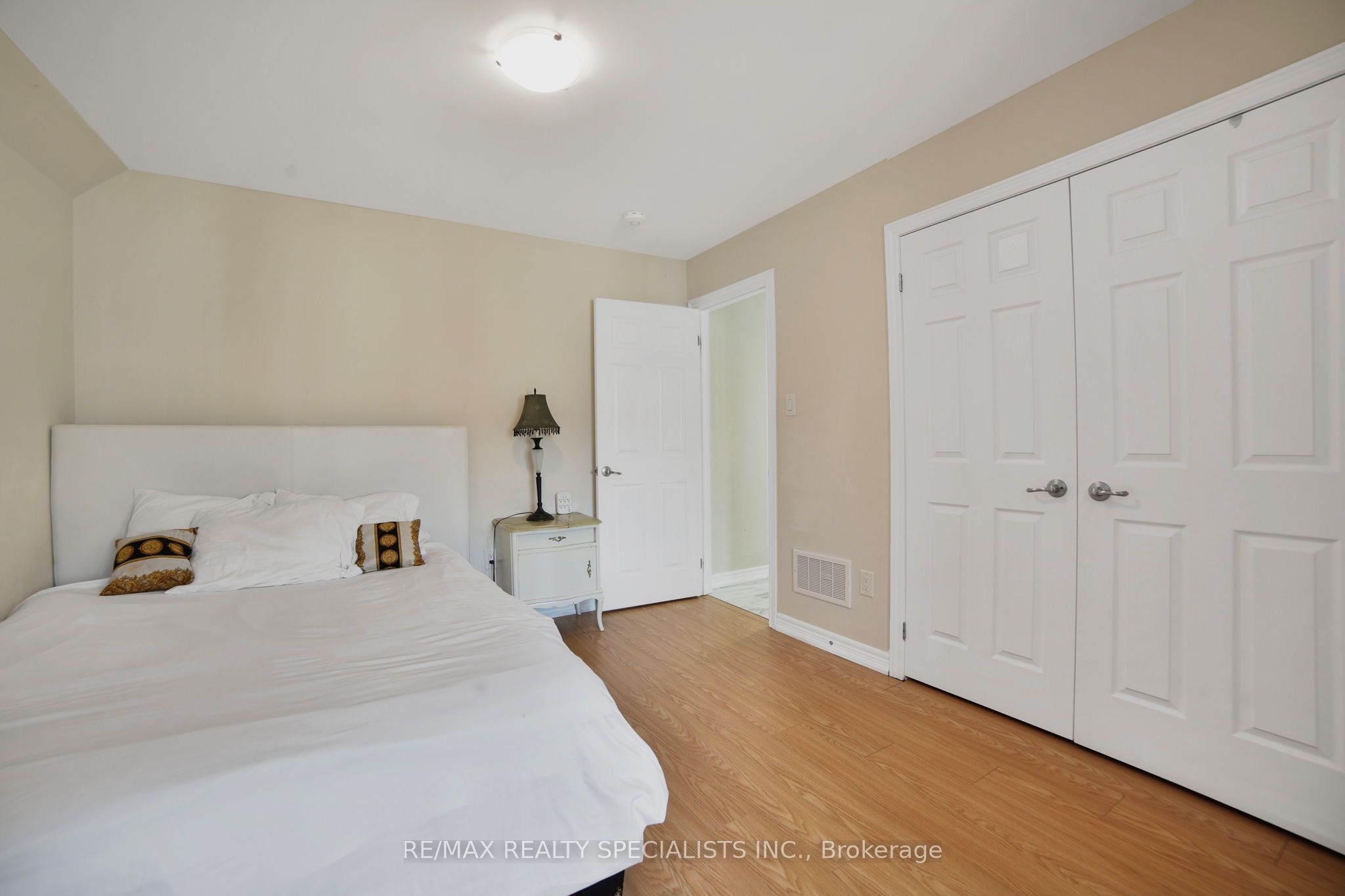 61 Riverwalk Place Property Photo 24