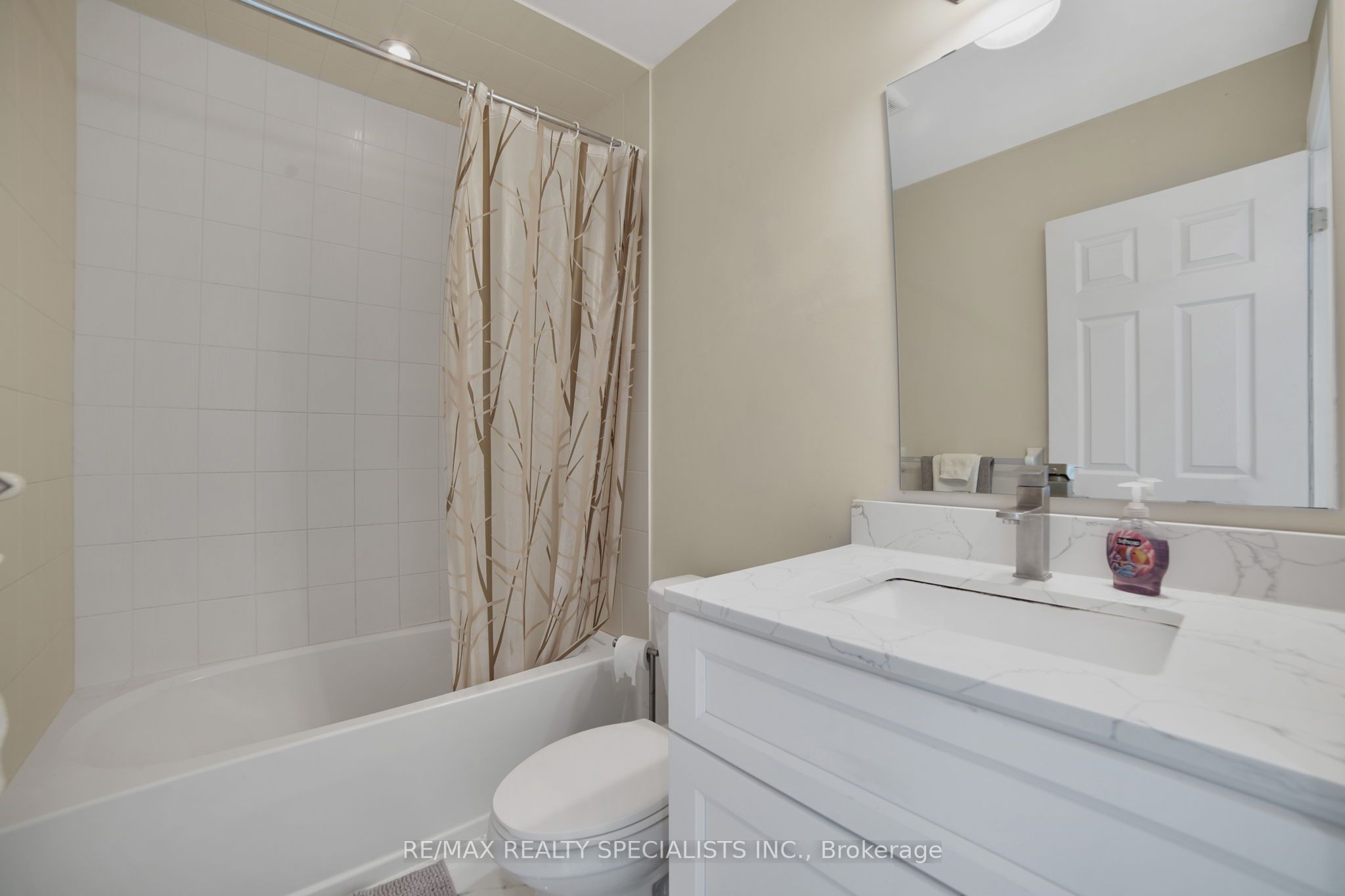 61 Riverwalk Place Property Photo 25