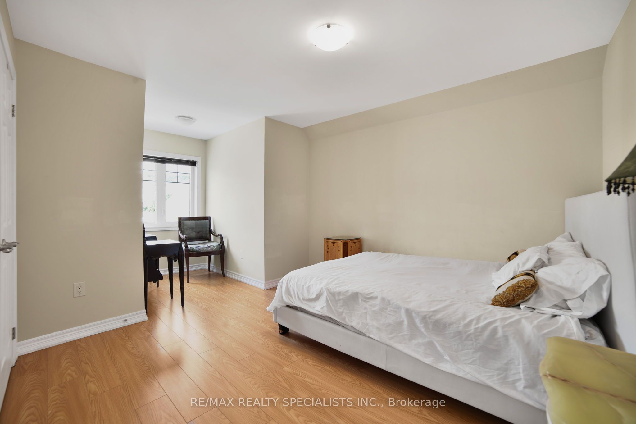 61 Riverwalk Place Property Photo 28