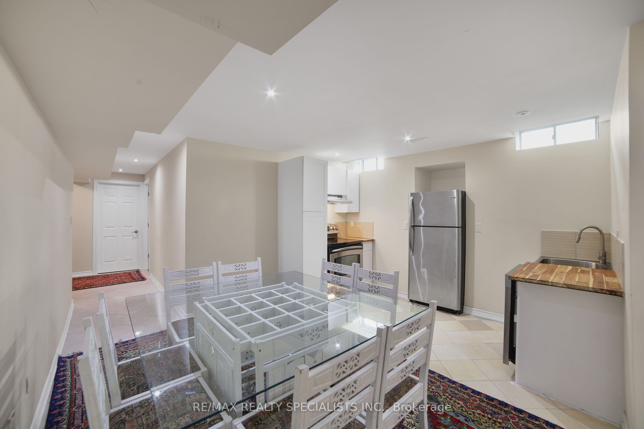 61 Riverwalk Place Property Photo 35