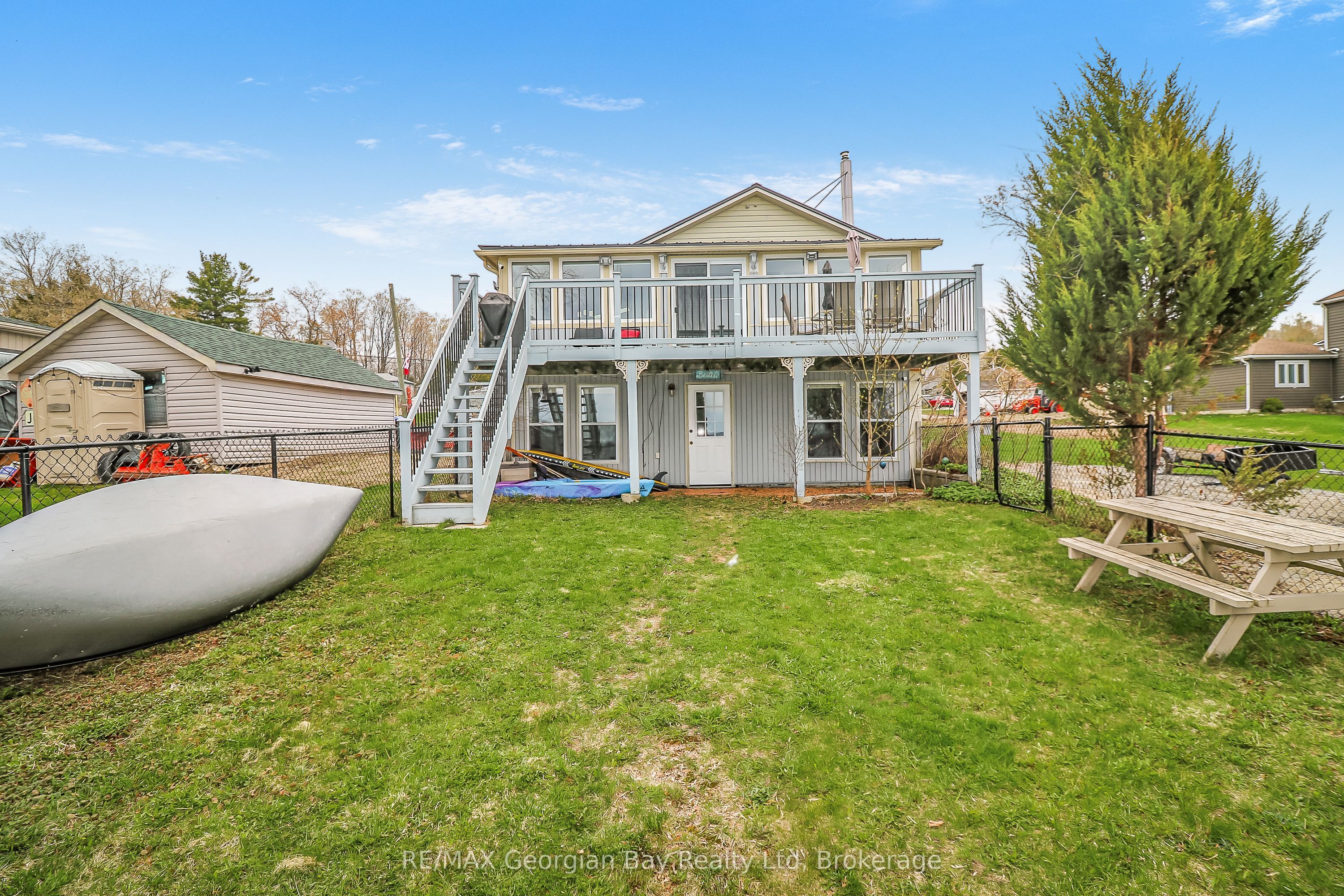 12 Robins Point Road Property Photo 4