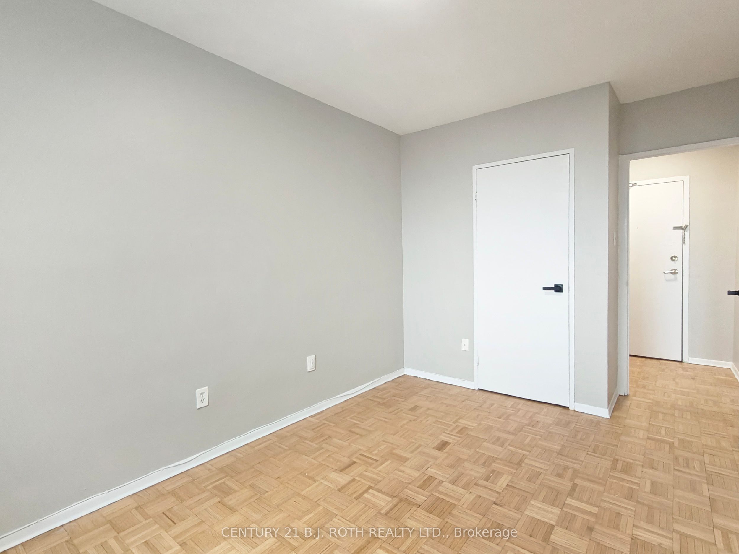 98 Holgate Street 407 Property Photo 7