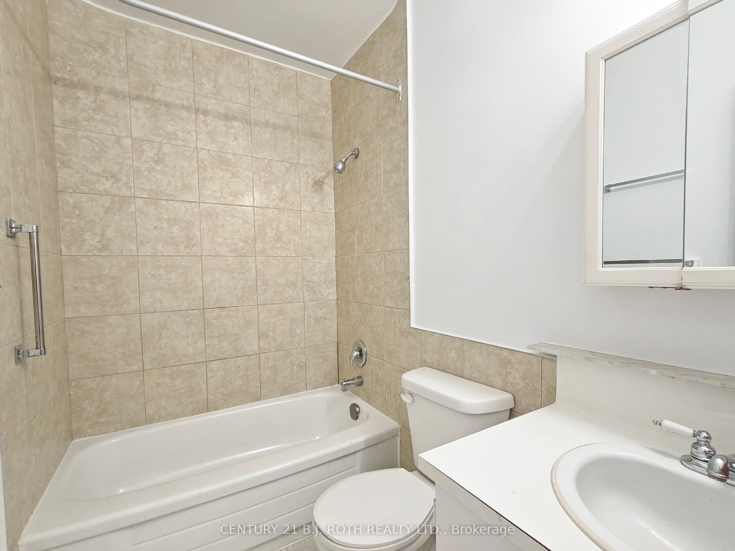 98 Holgate Street 407 Property Photo 13