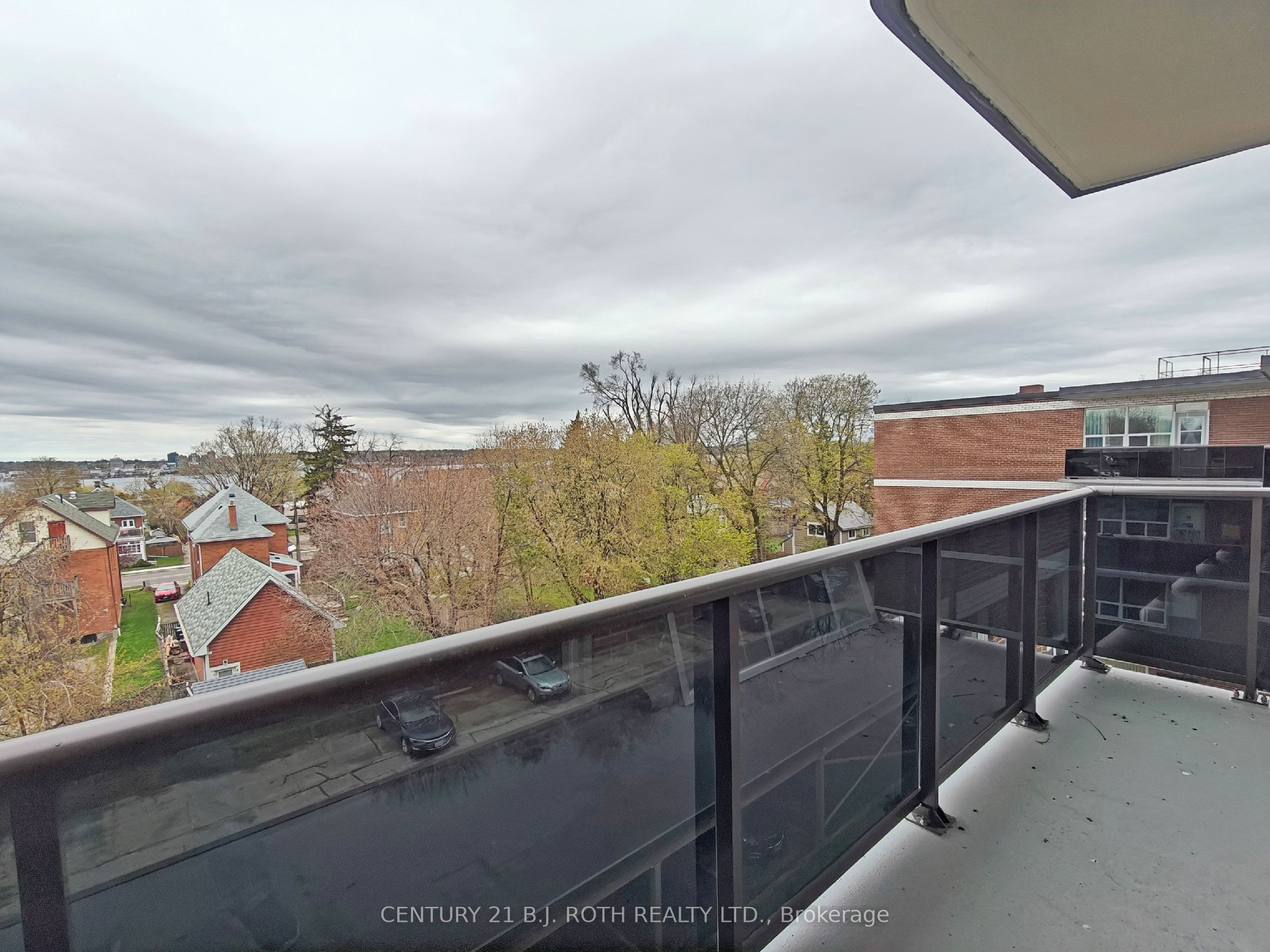 98 Holgate Street 407 Property Photo 14