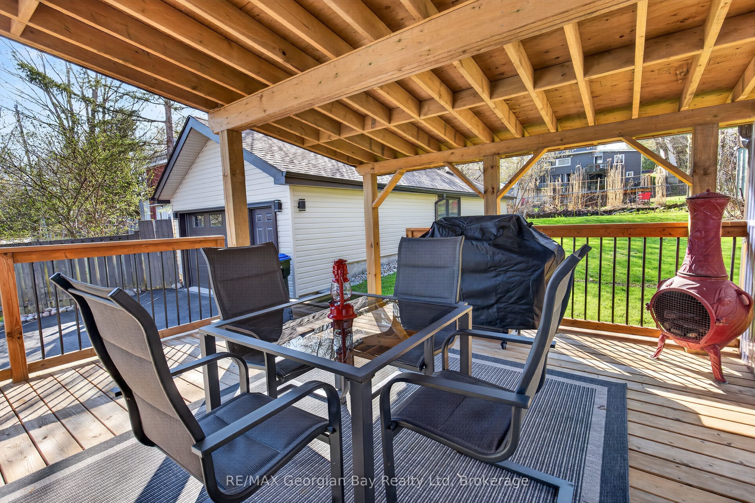 641 Bay Street Property Photo 25