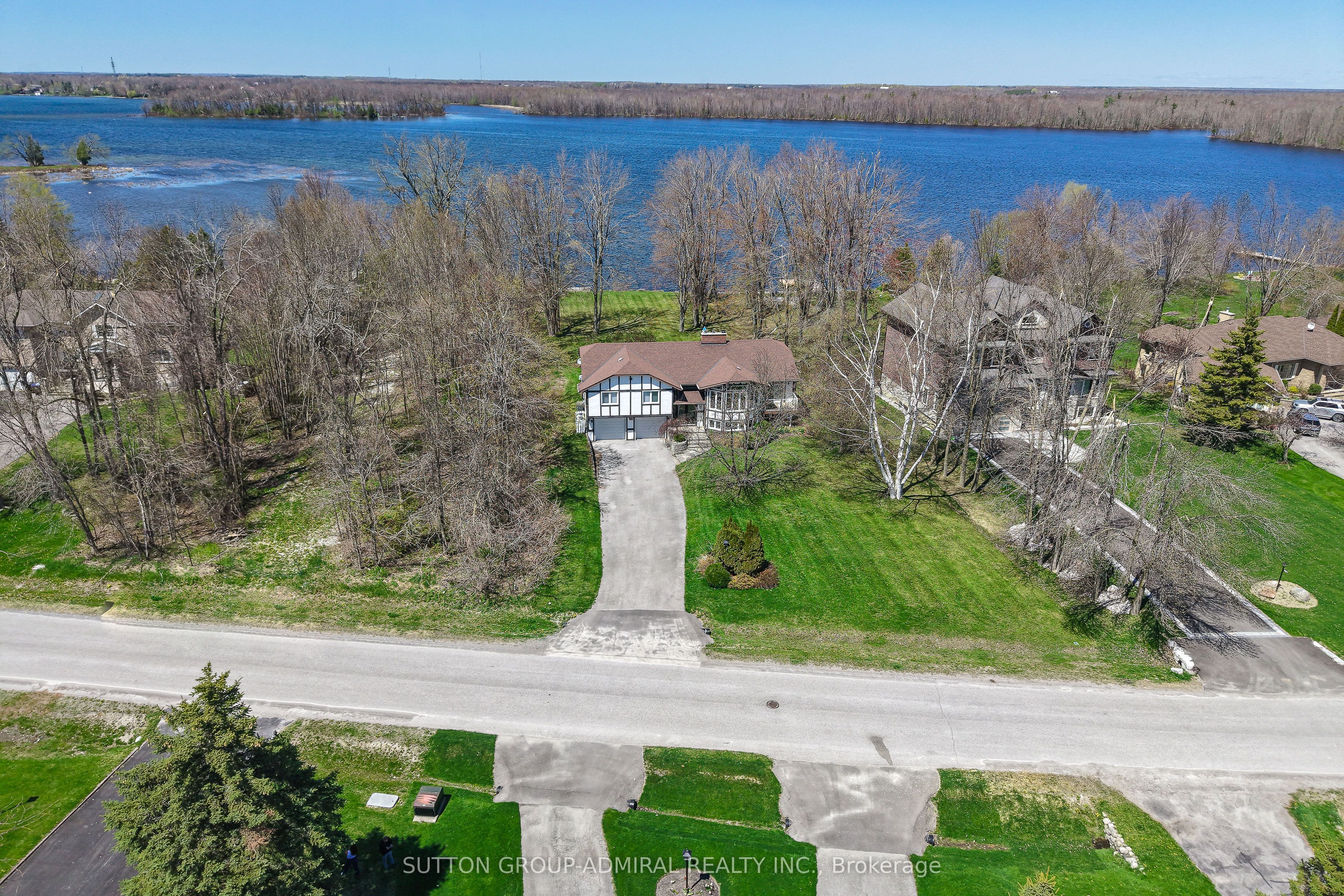 182 Bayshore Drive Property Photo 1