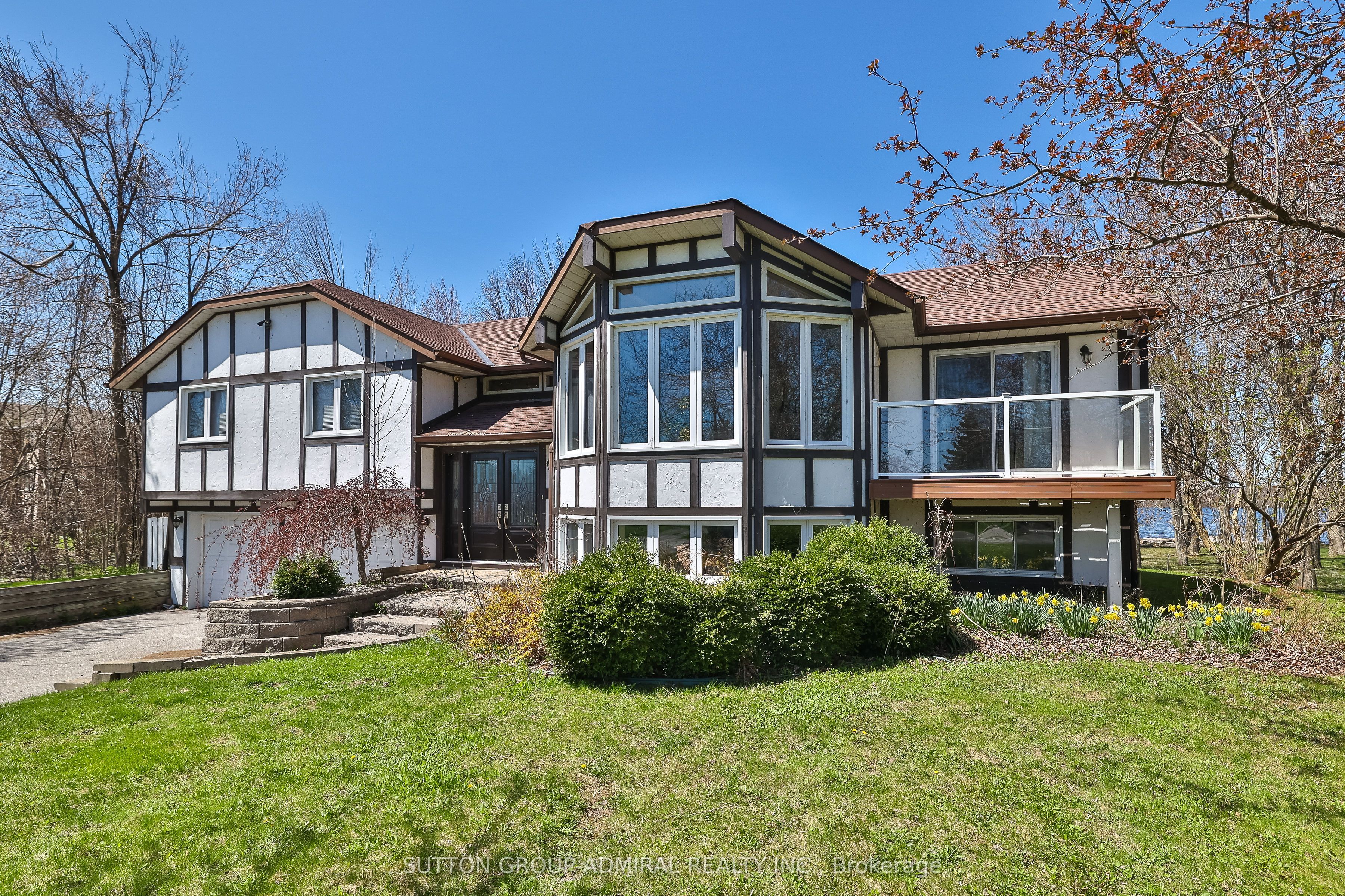 182 Bayshore Drive Property Photo 4