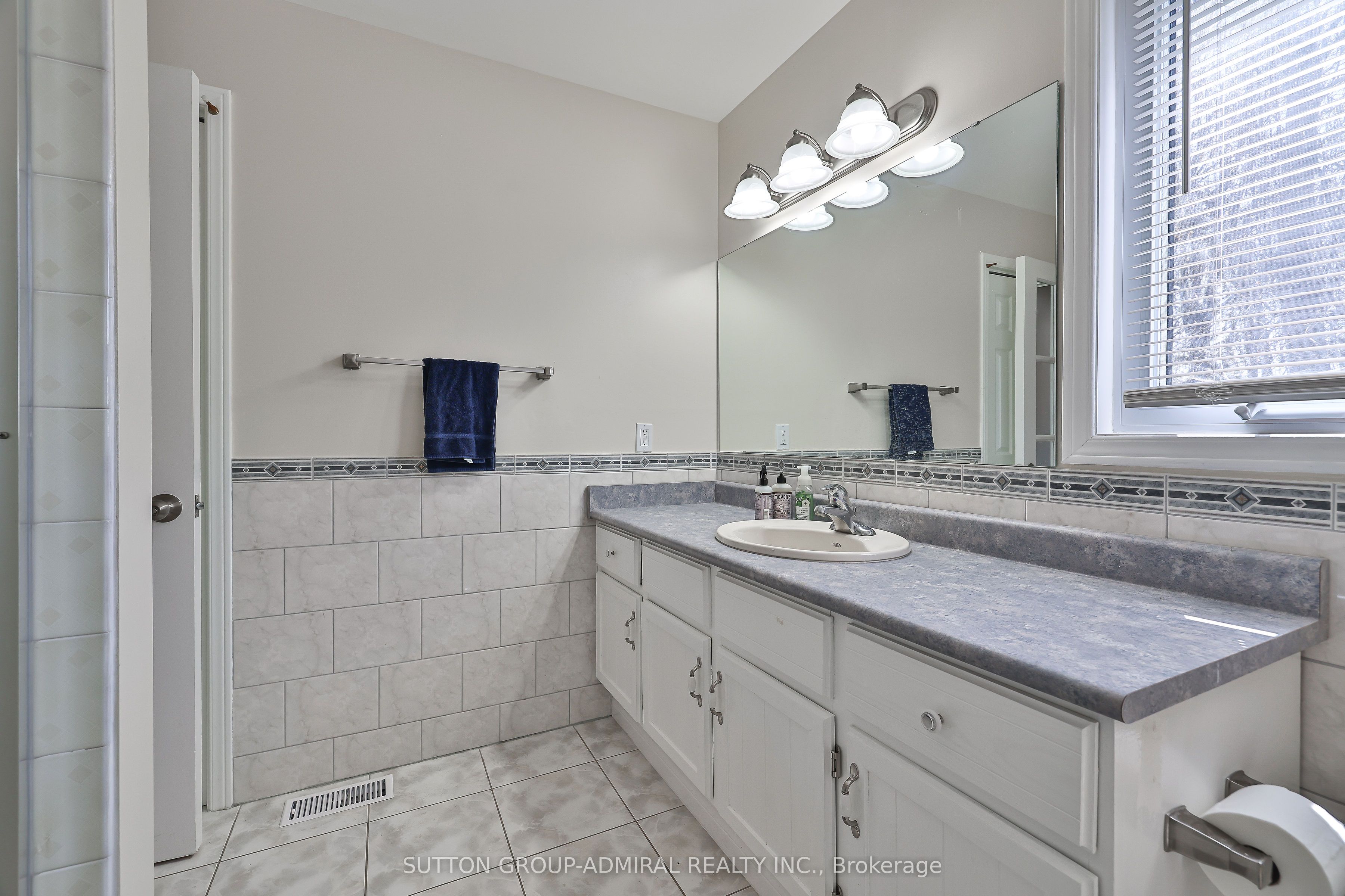 182 Bayshore Drive Property Photo 23
