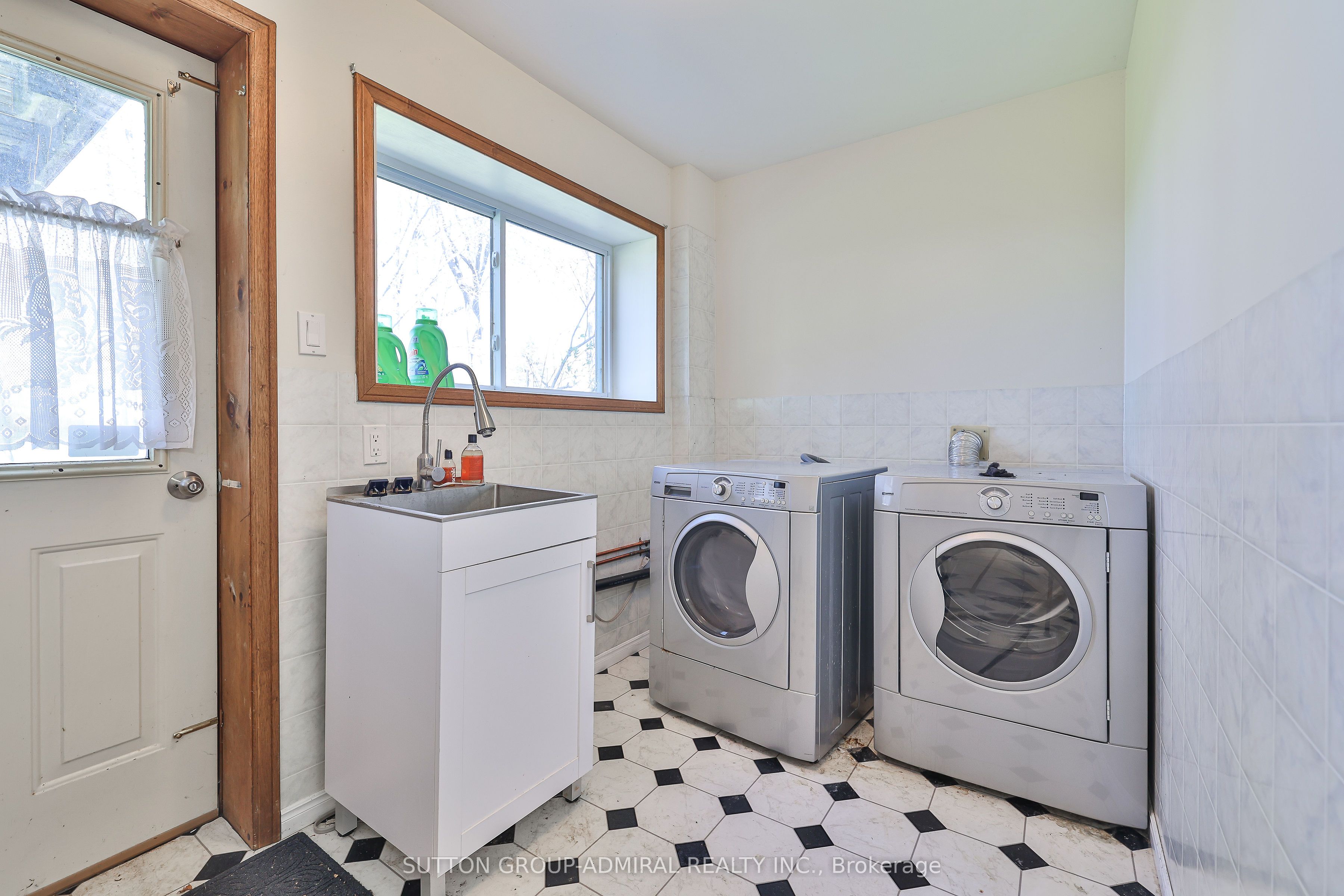 182 Bayshore Drive Property Photo 28