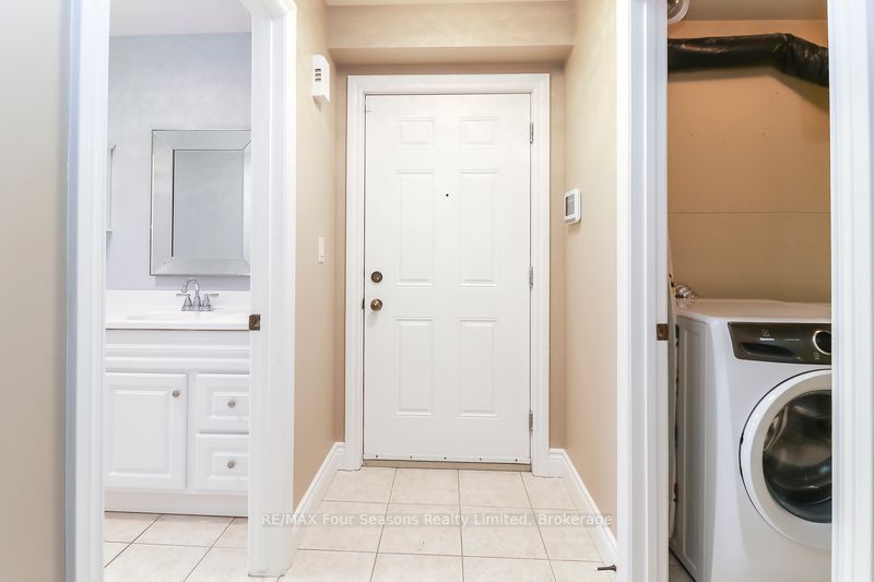 435 Walnut Street 101 Property Photo 2