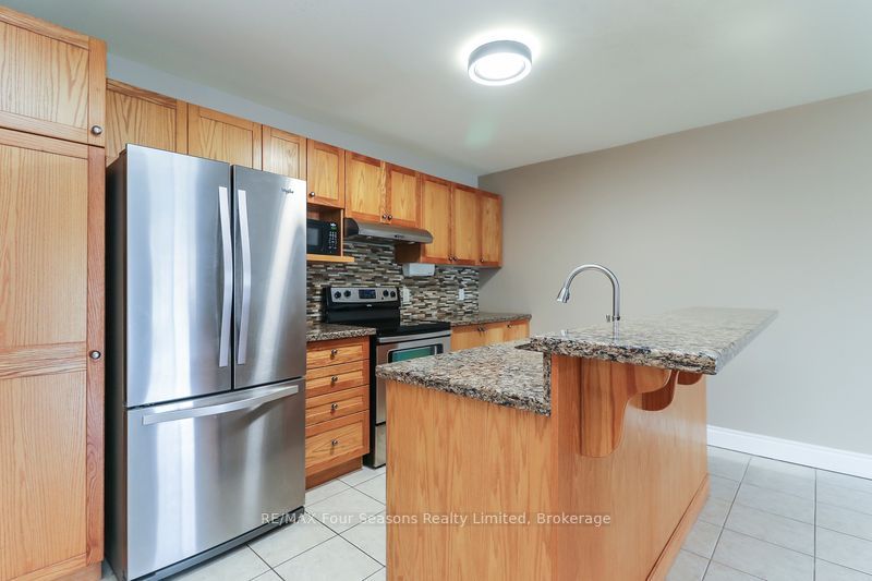 435 Walnut Street 101 Property Photo 6