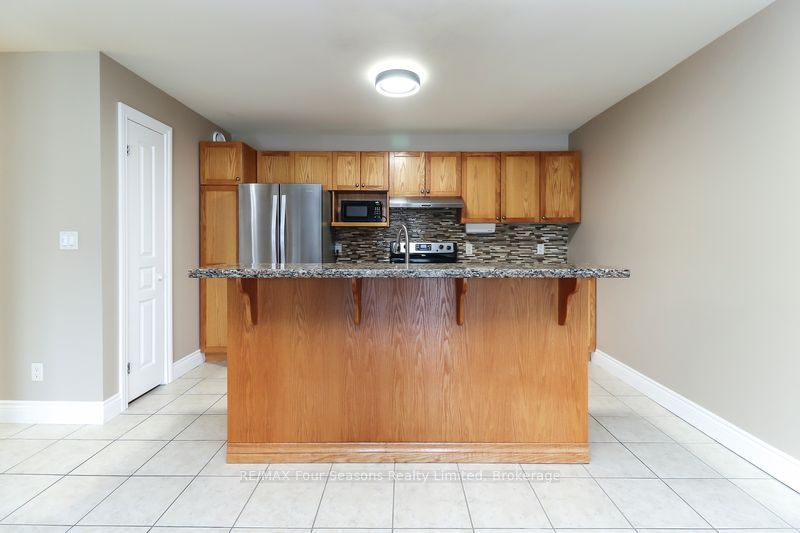 435 Walnut Street 101 Property Photo 9