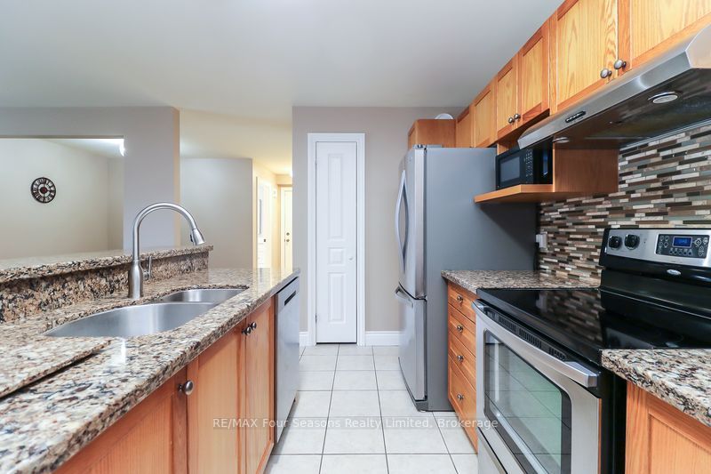 435 Walnut Street 101 Property Photo 11