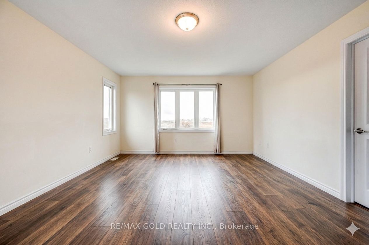 84 Atlantis Drive W Property Photo 14