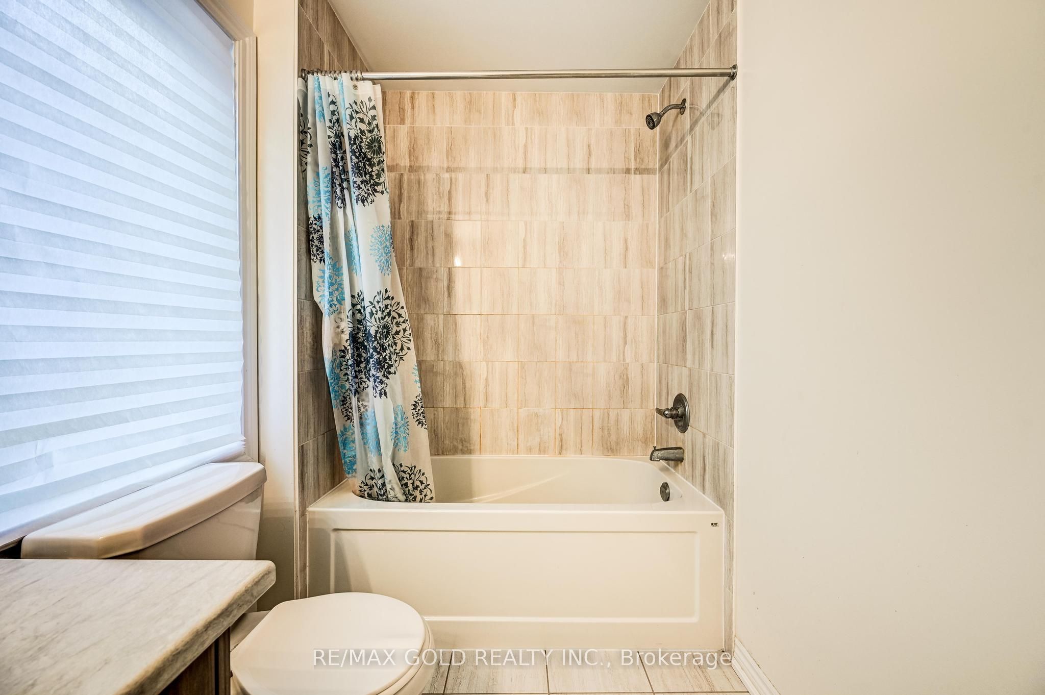 84 Atlantis Drive W Property Photo 23